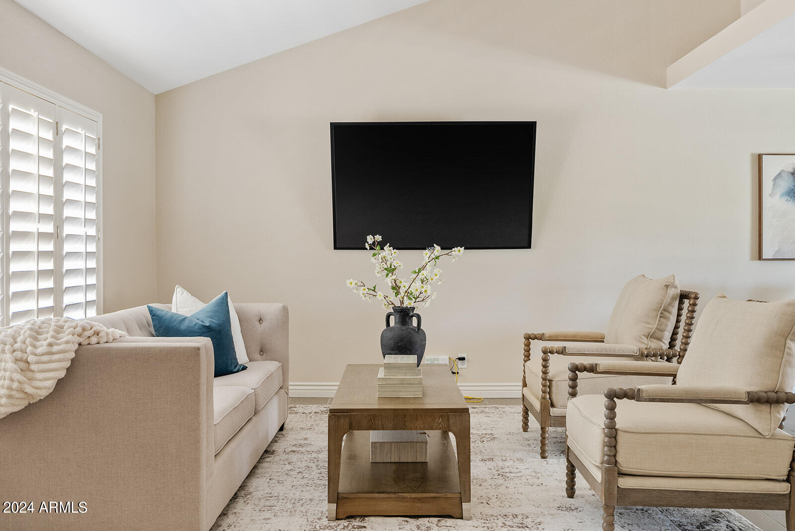 8819 E LUPINE Avenue