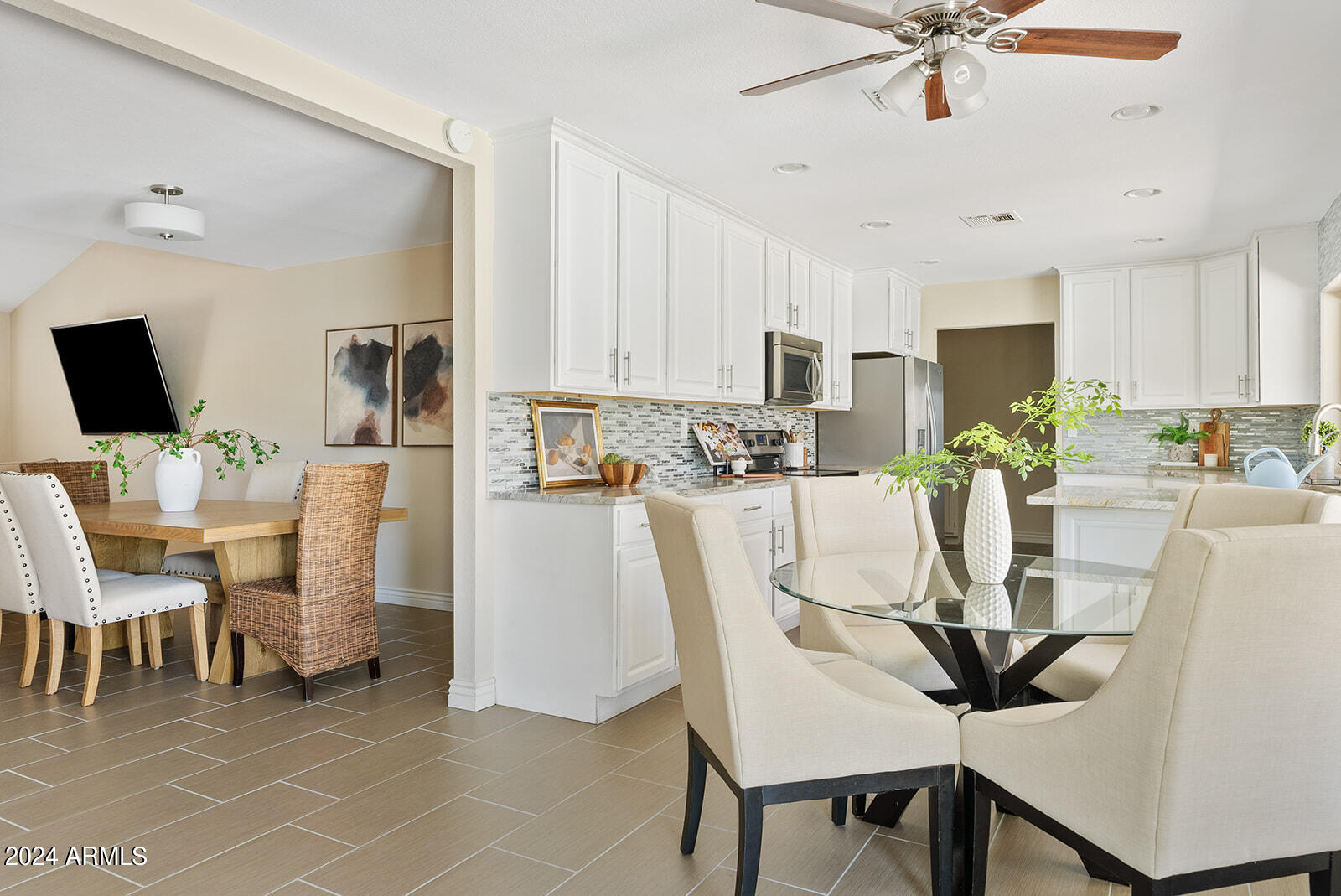 8819 E LUPINE Avenue