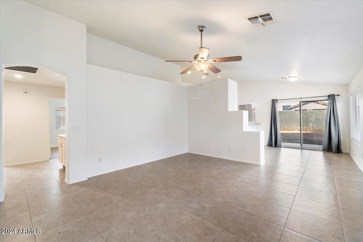 5732 E HARMONY Avenue