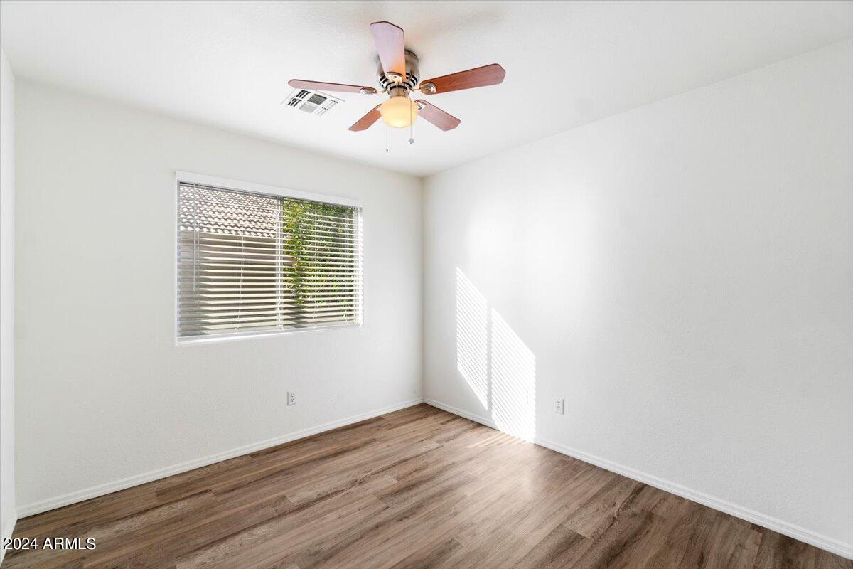 5732 E HARMONY Avenue