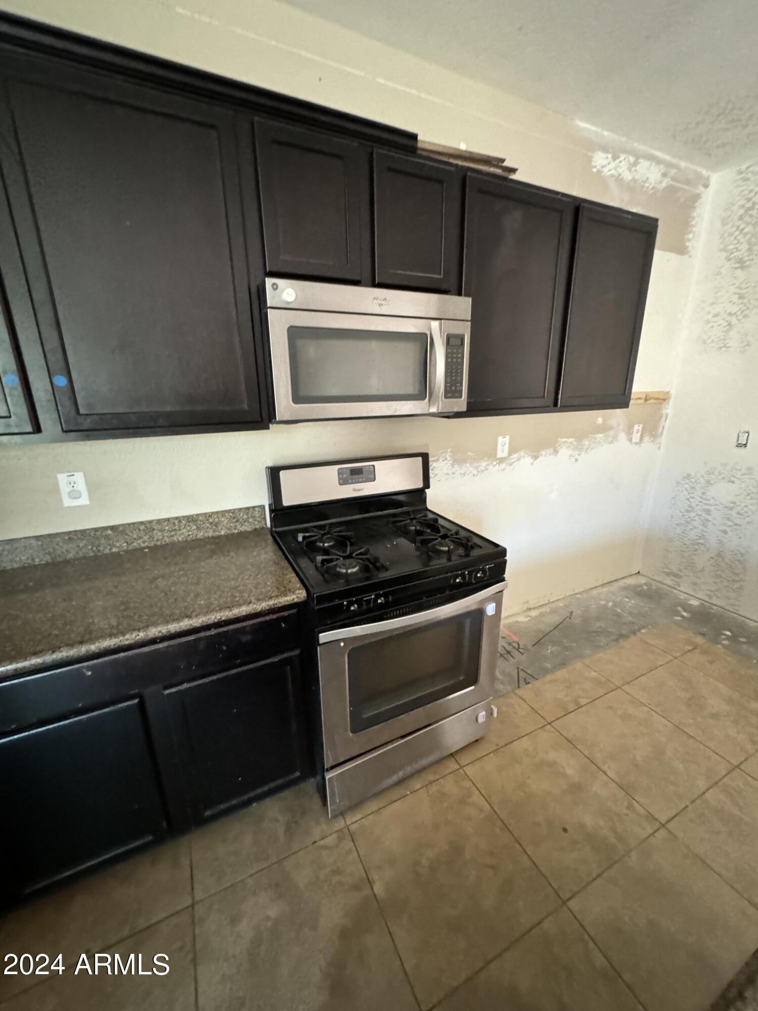 21266 E VIA DE OLIVOS --