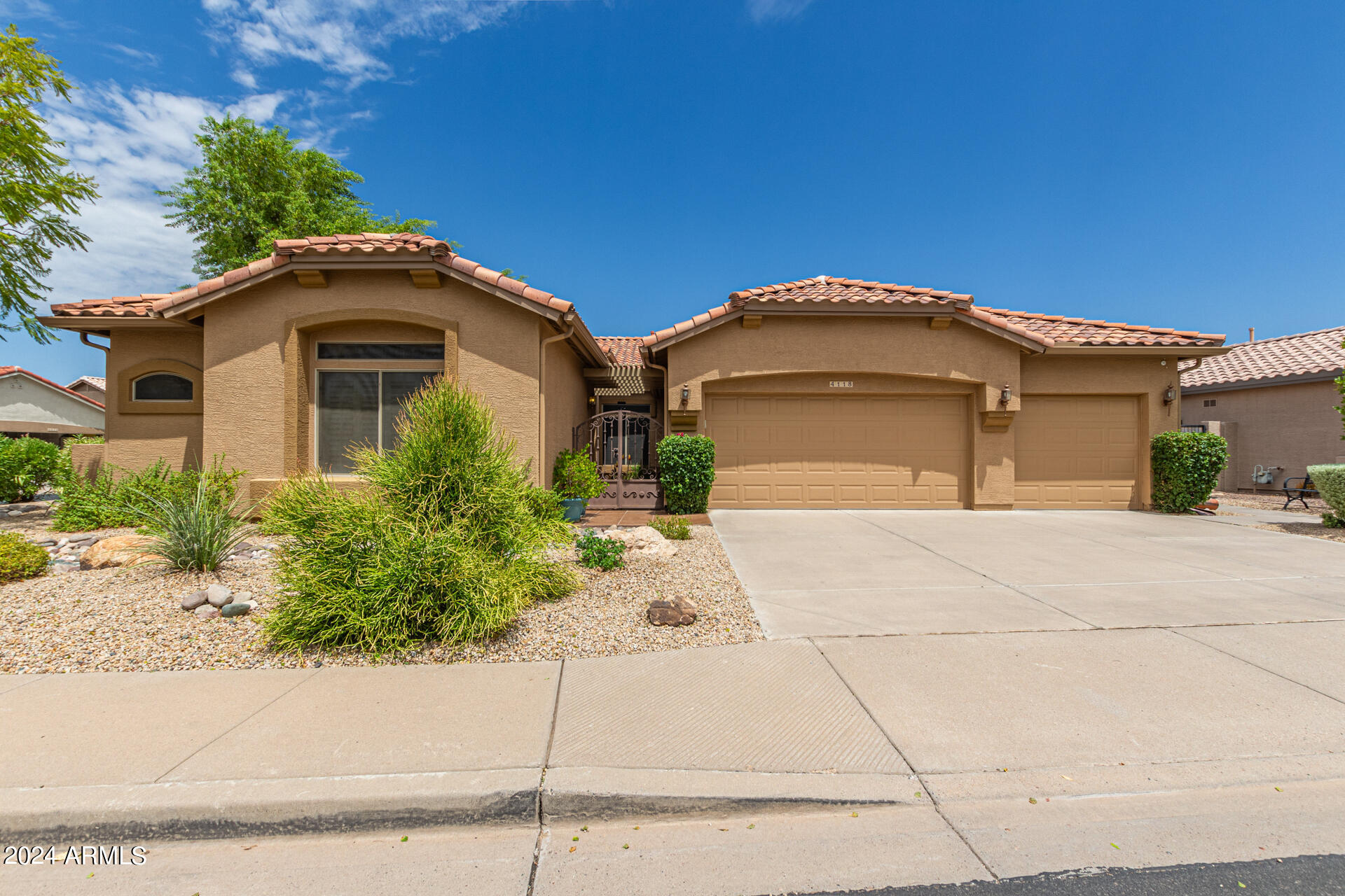 4118 E WALNUT Road