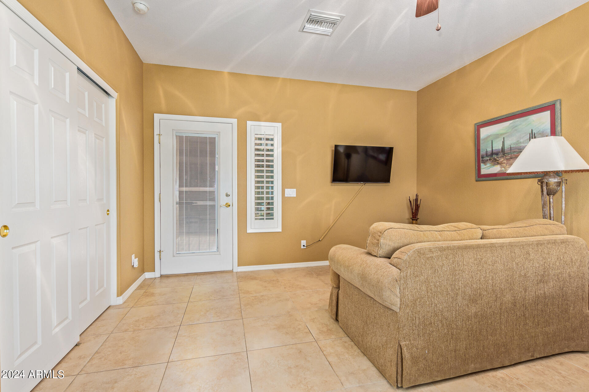 4118 E WALNUT Road