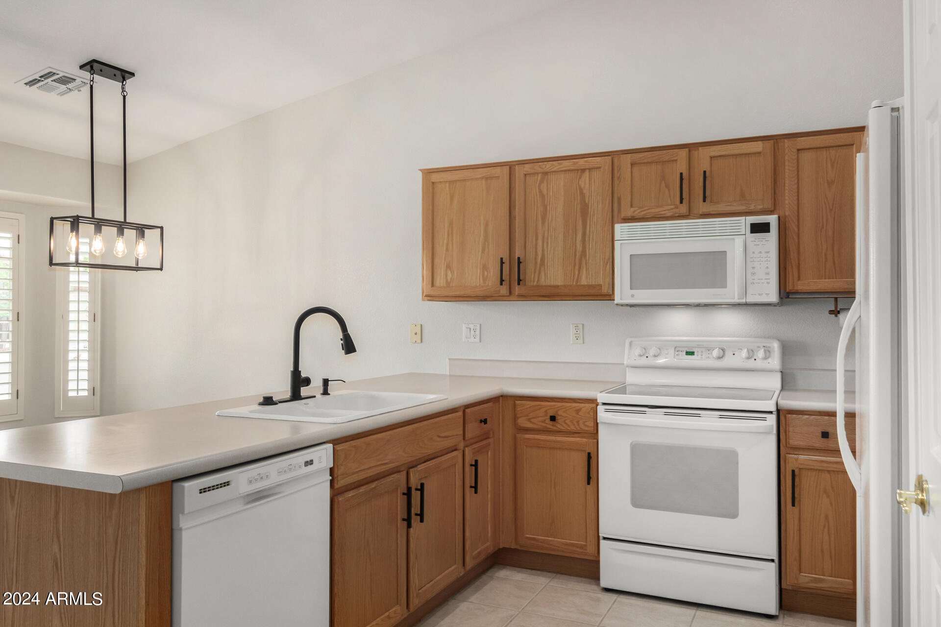 3504 E BELLERIVE Place