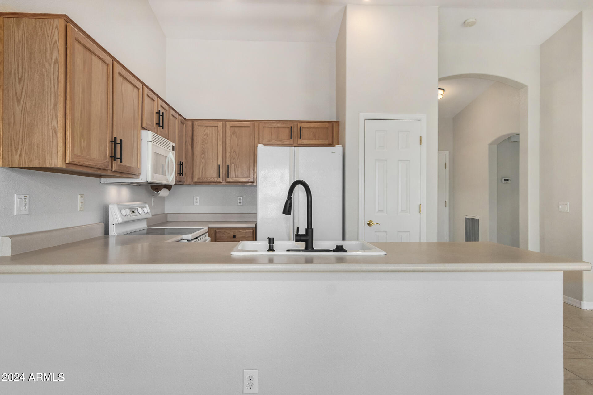 3504 E BELLERIVE Place