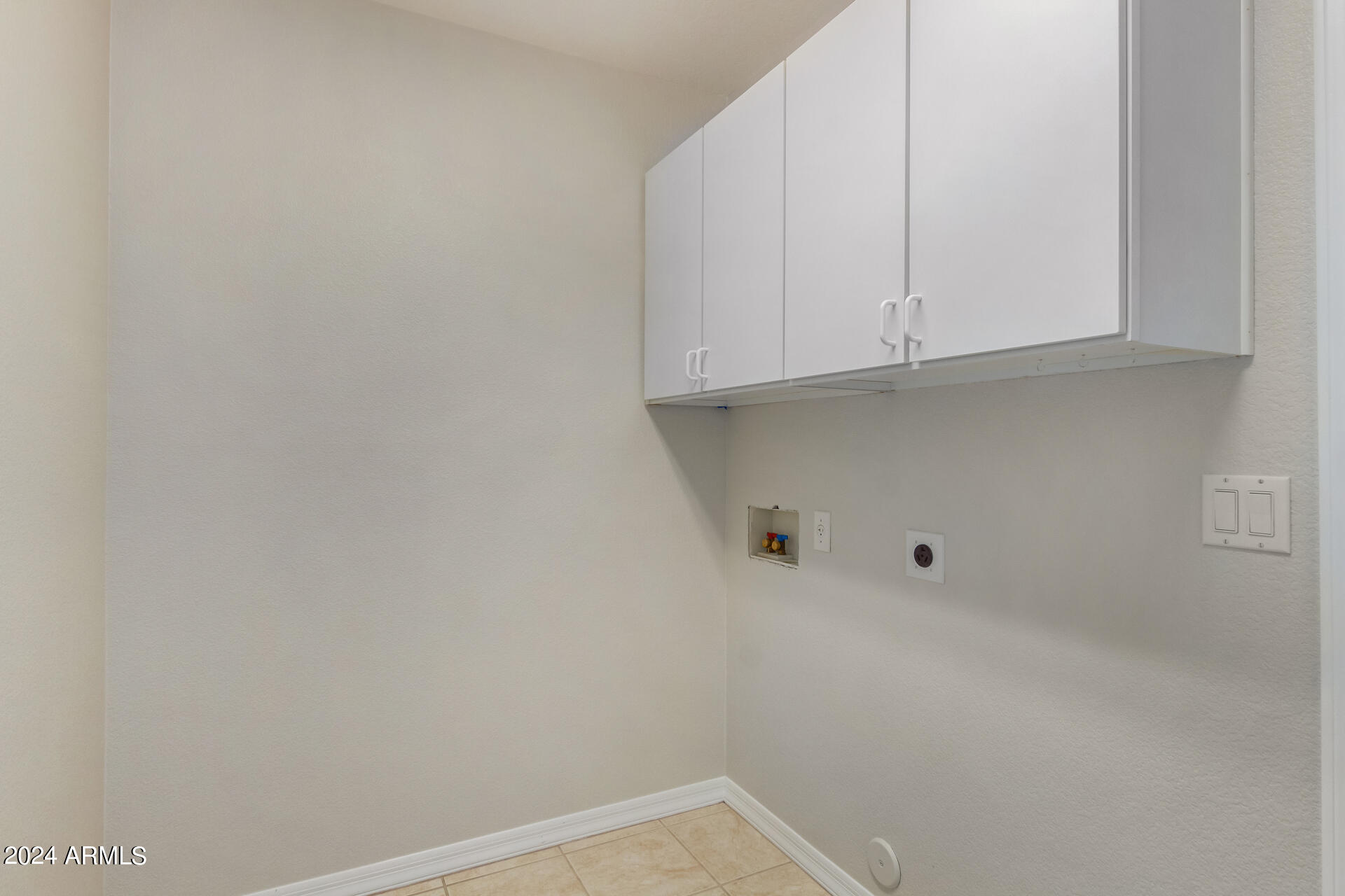 3504 E BELLERIVE Place