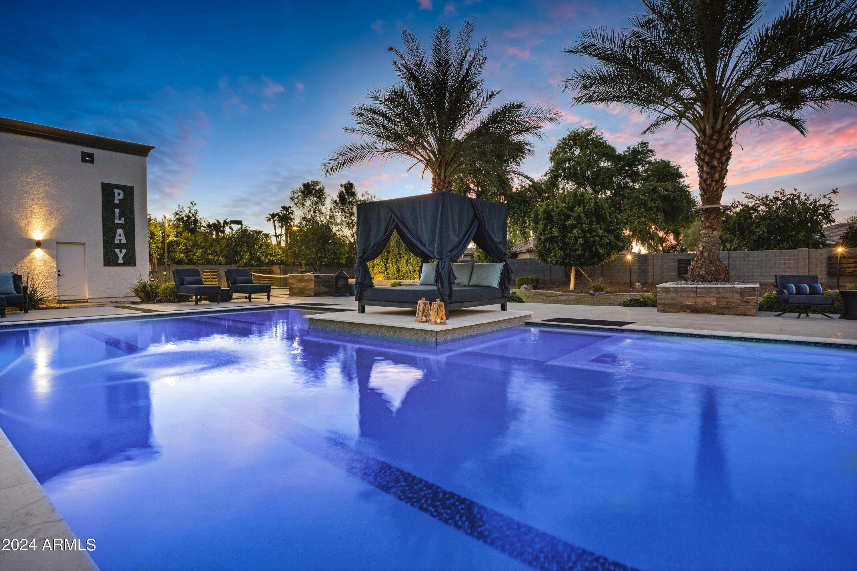 2776 E TAURUS Place