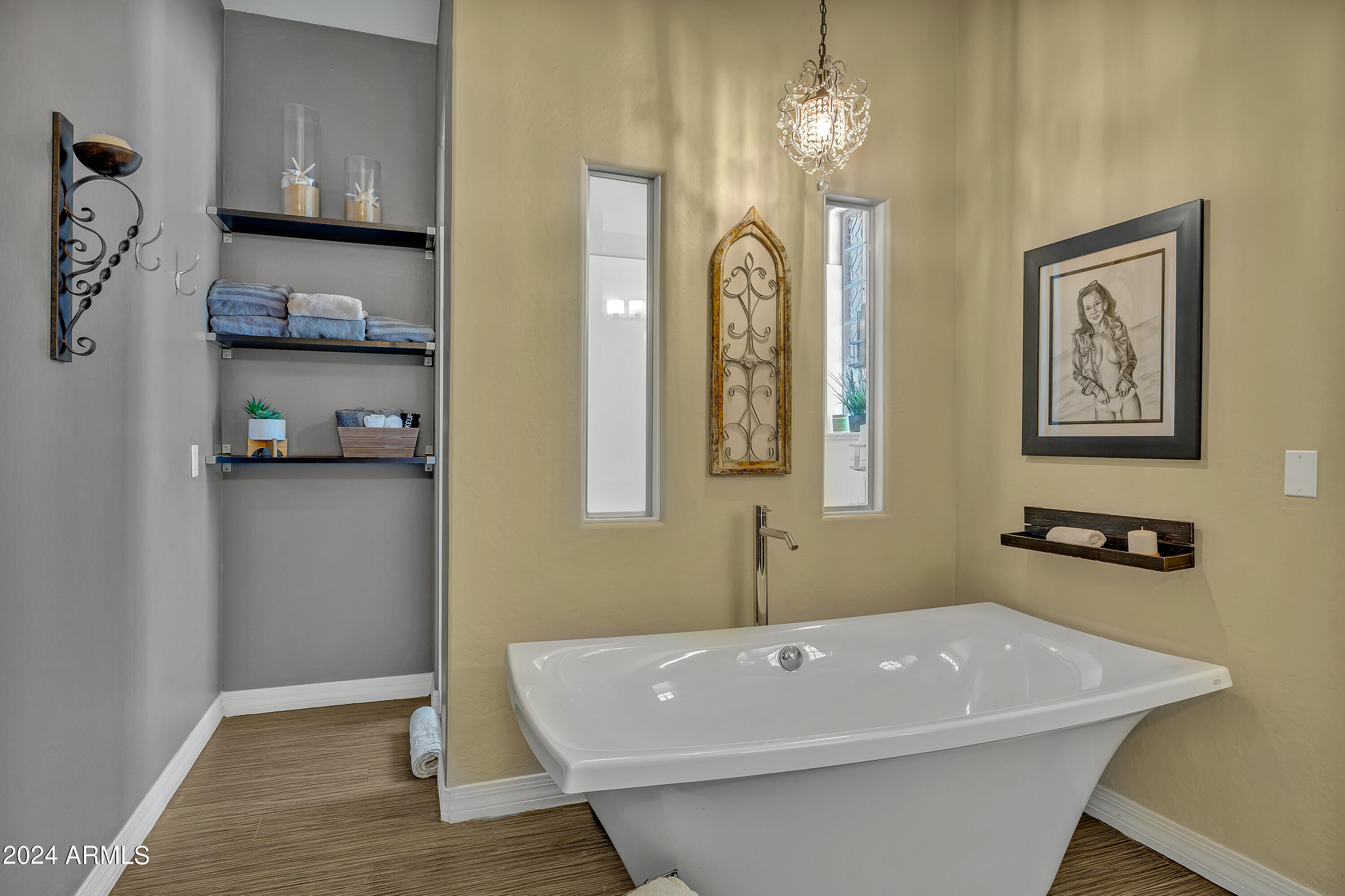 2776 E TAURUS Place