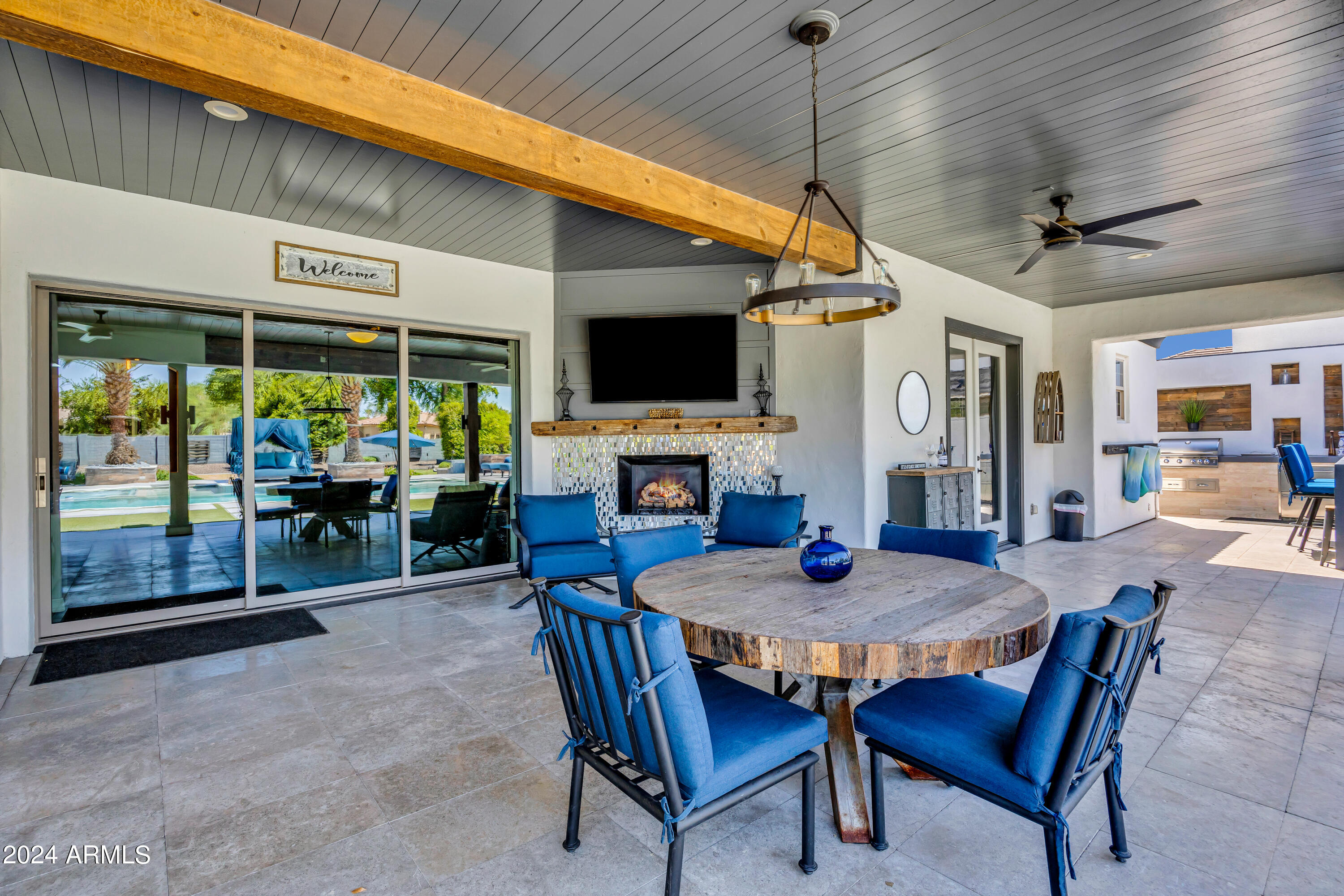 2776 E TAURUS Place
