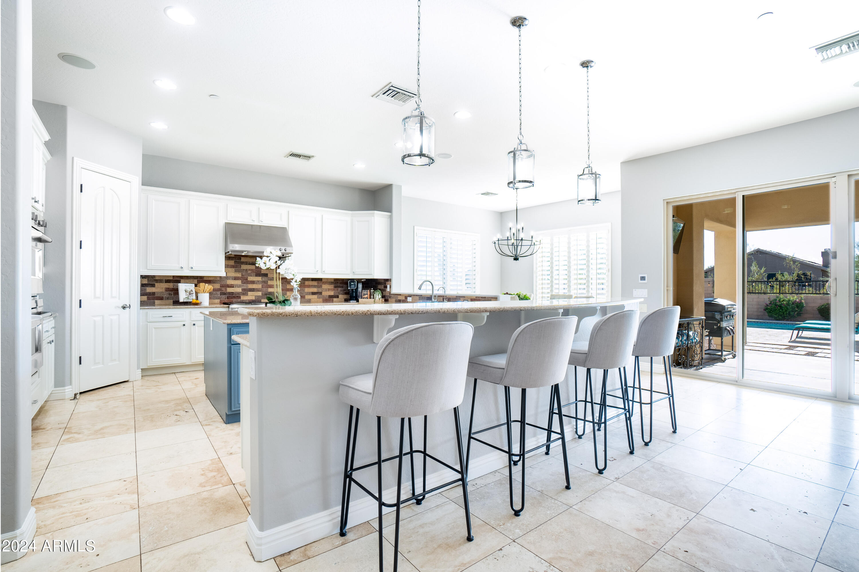 5216 E BARWICK Drive