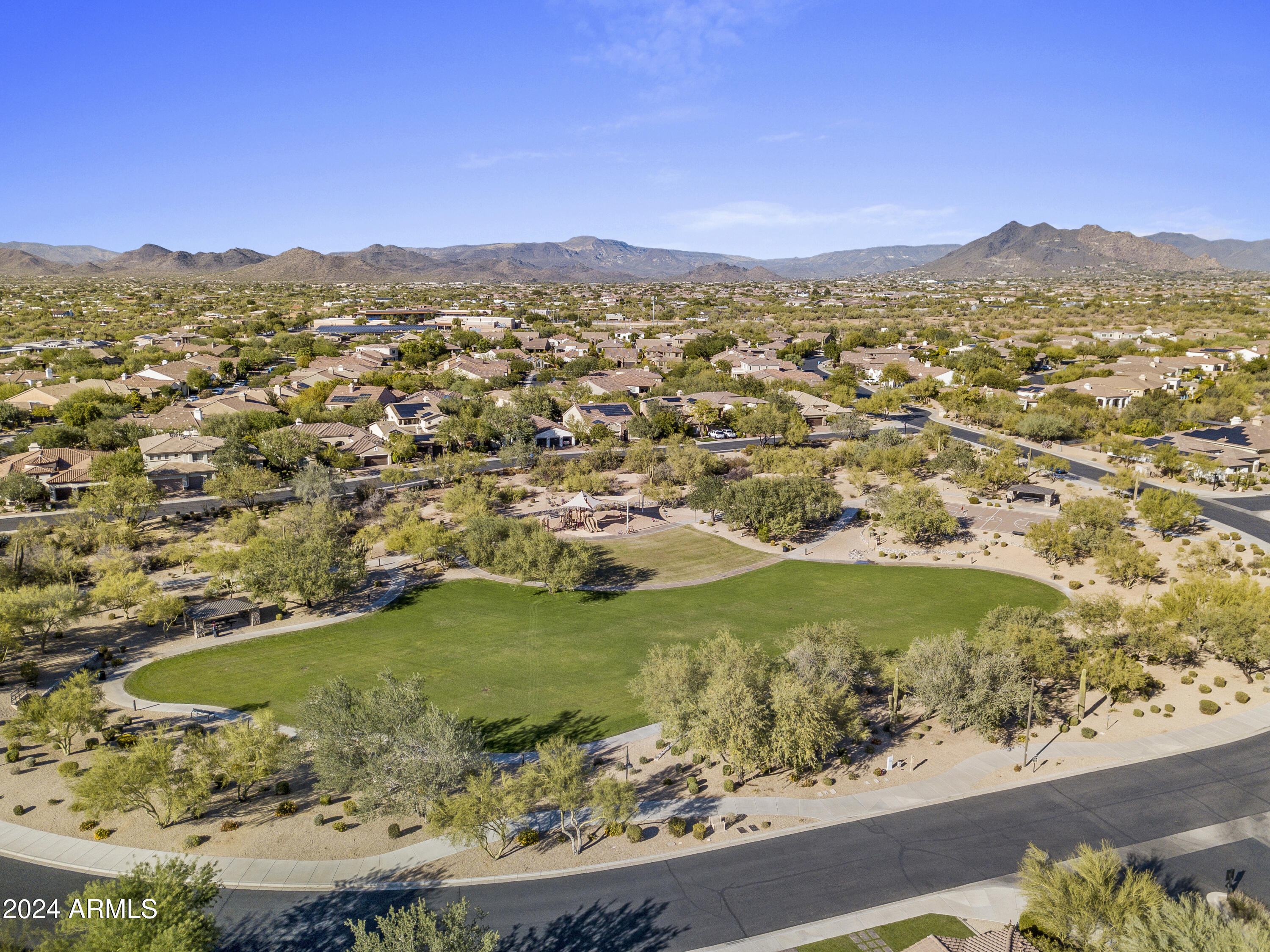 5216 E BARWICK Drive