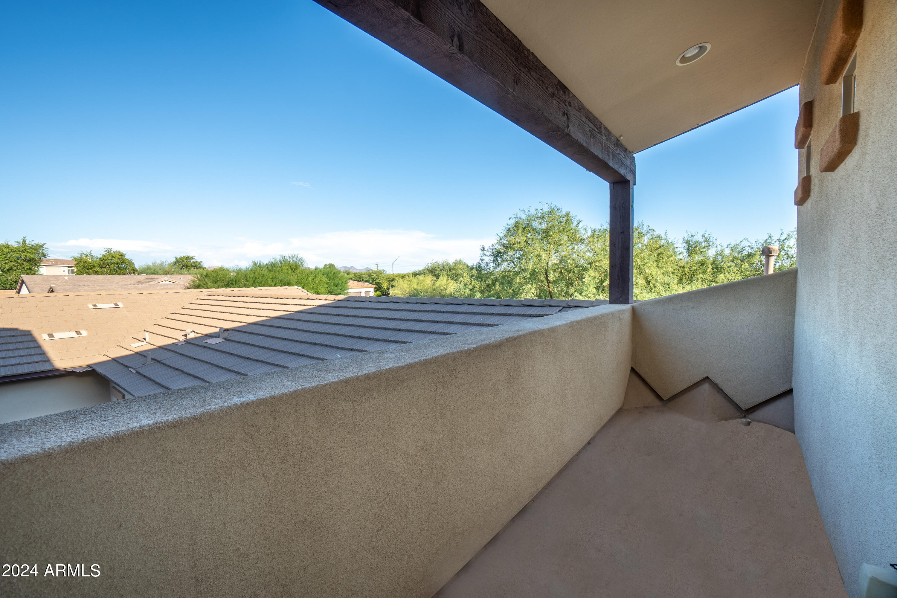 5216 E BARWICK Drive