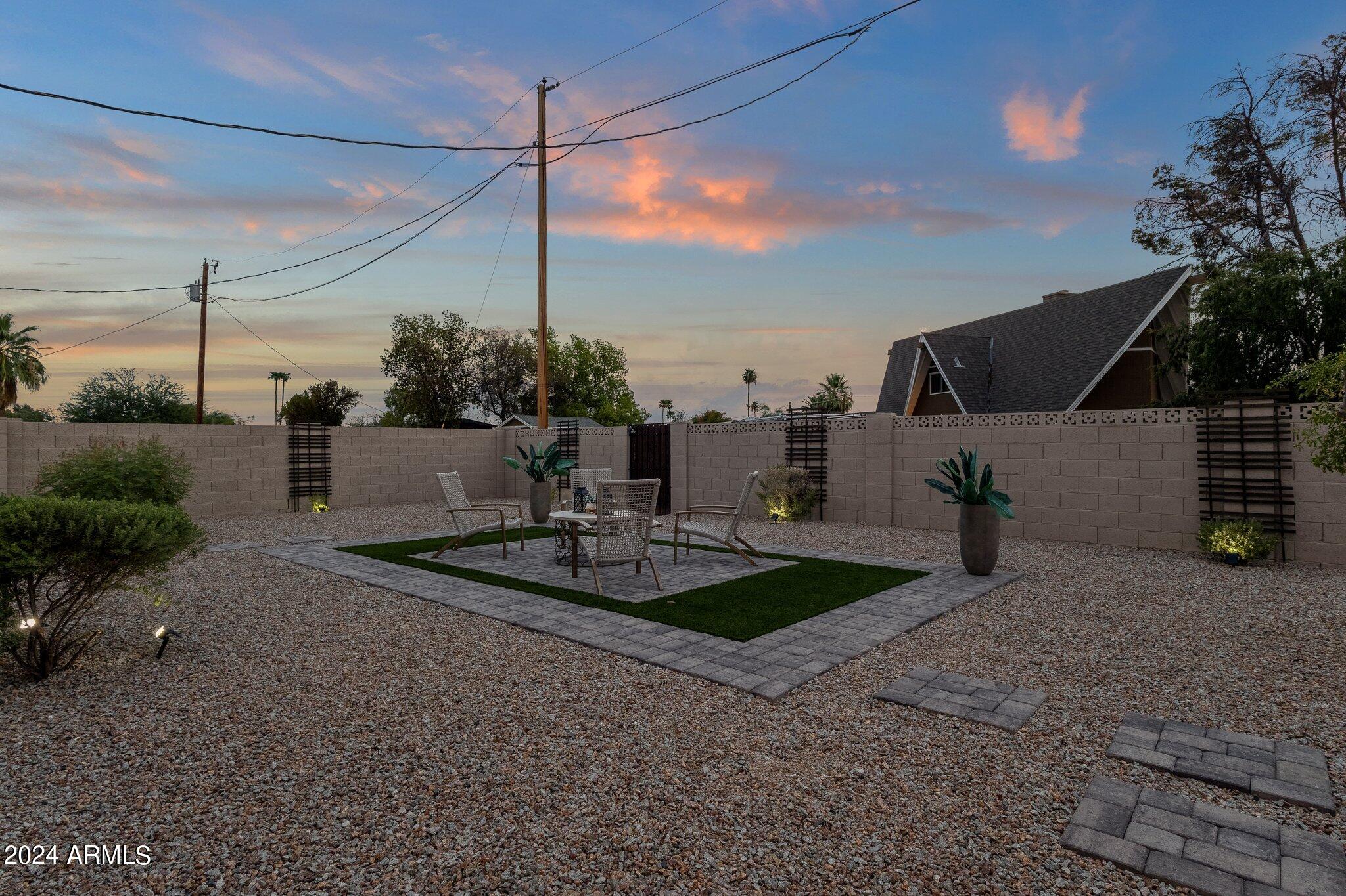 3749 E POINSETTIA Drive