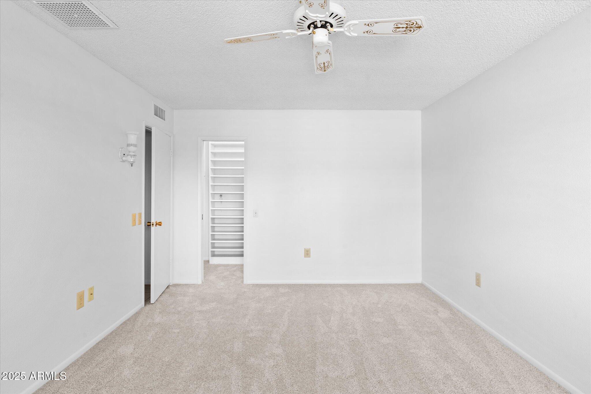 17210 N FOOTHILLS Drive