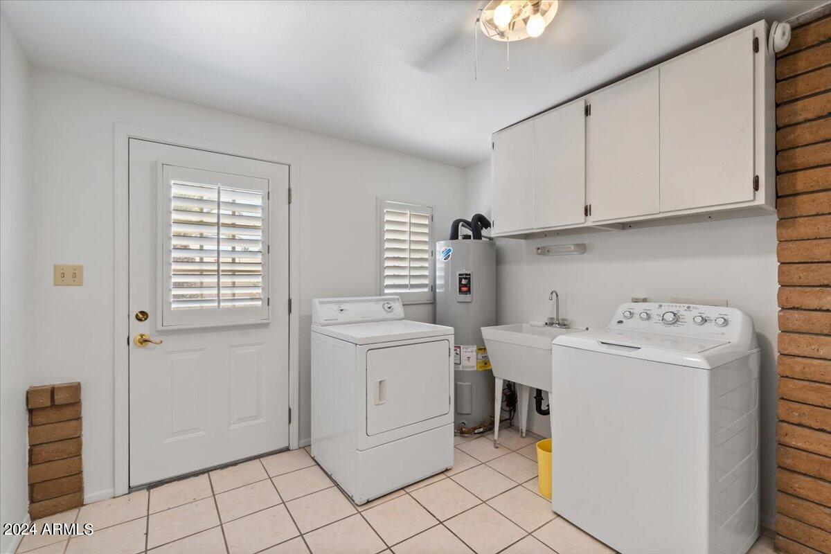 17210 N FOOTHILLS Drive