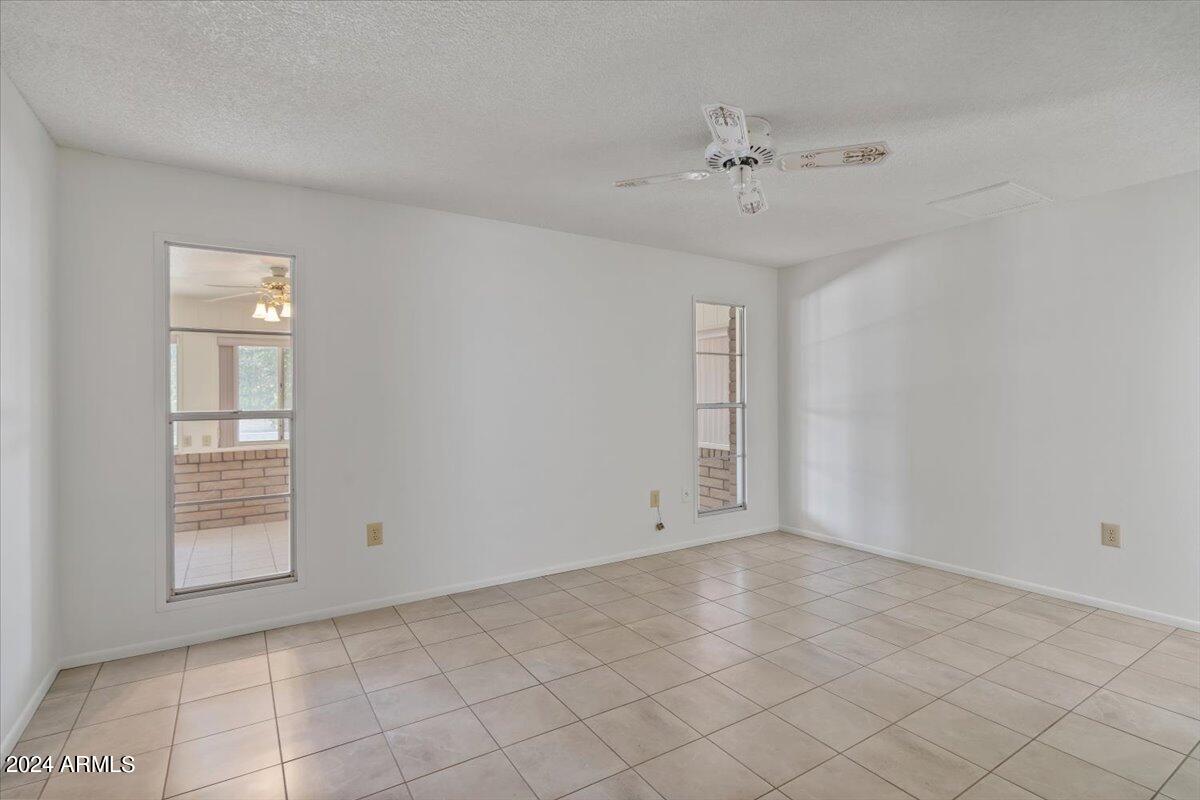17210 N FOOTHILLS Drive