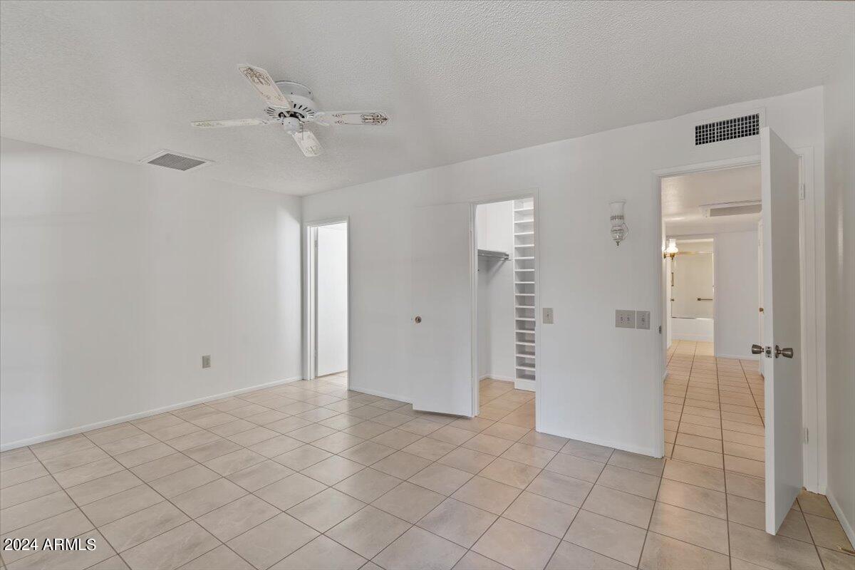 17210 N FOOTHILLS Drive