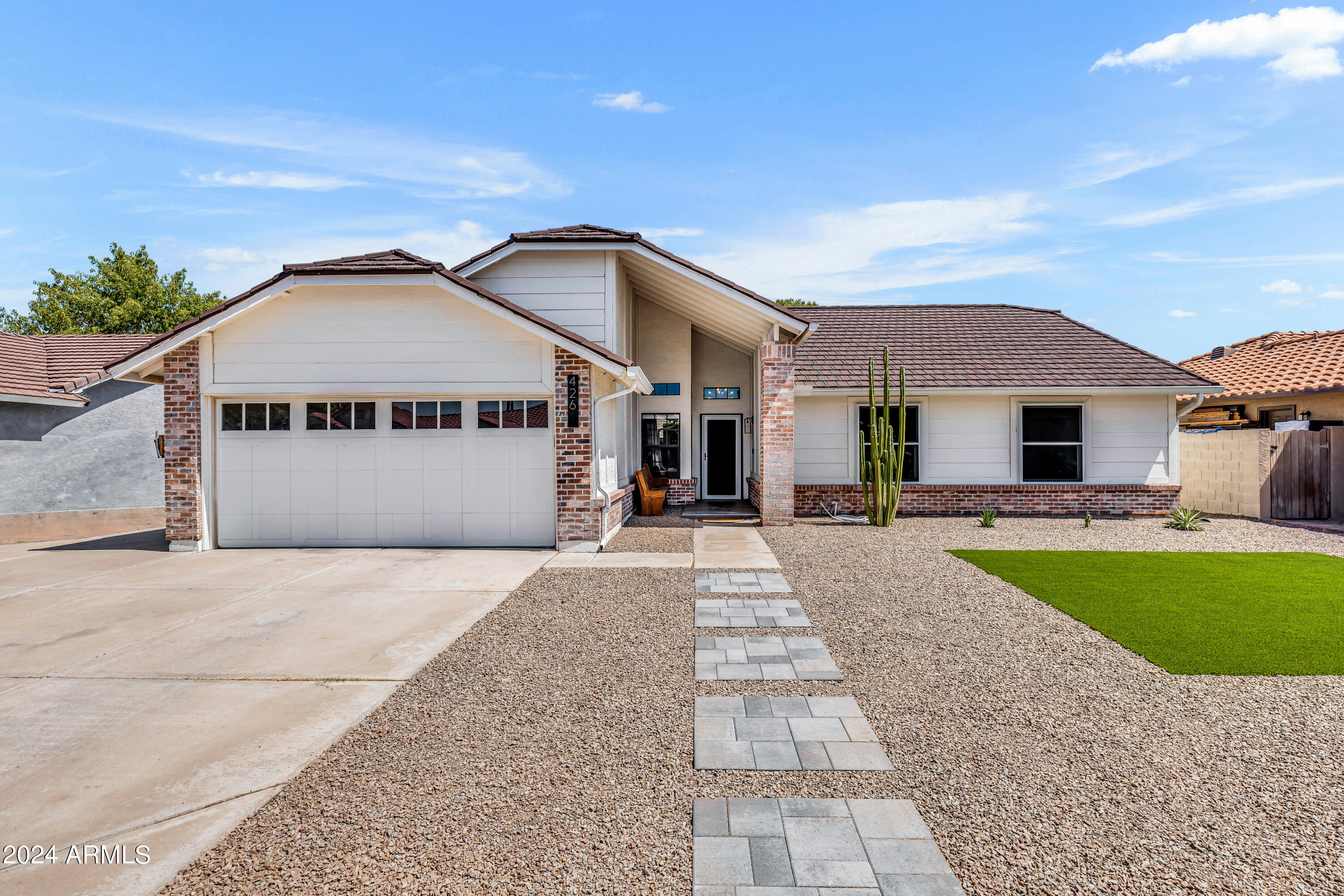 426 E MERRILL Avenue