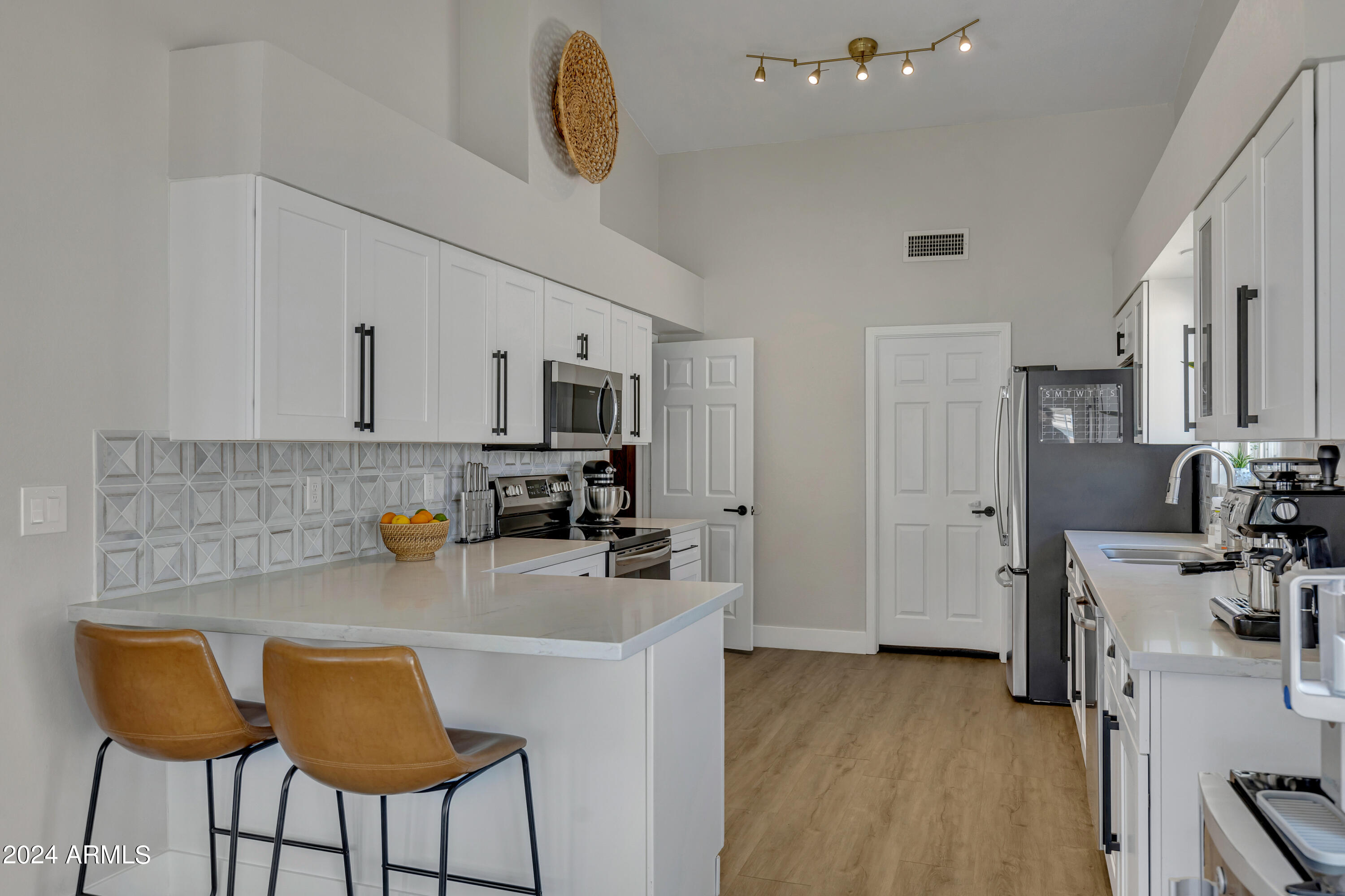 426 E MERRILL Avenue