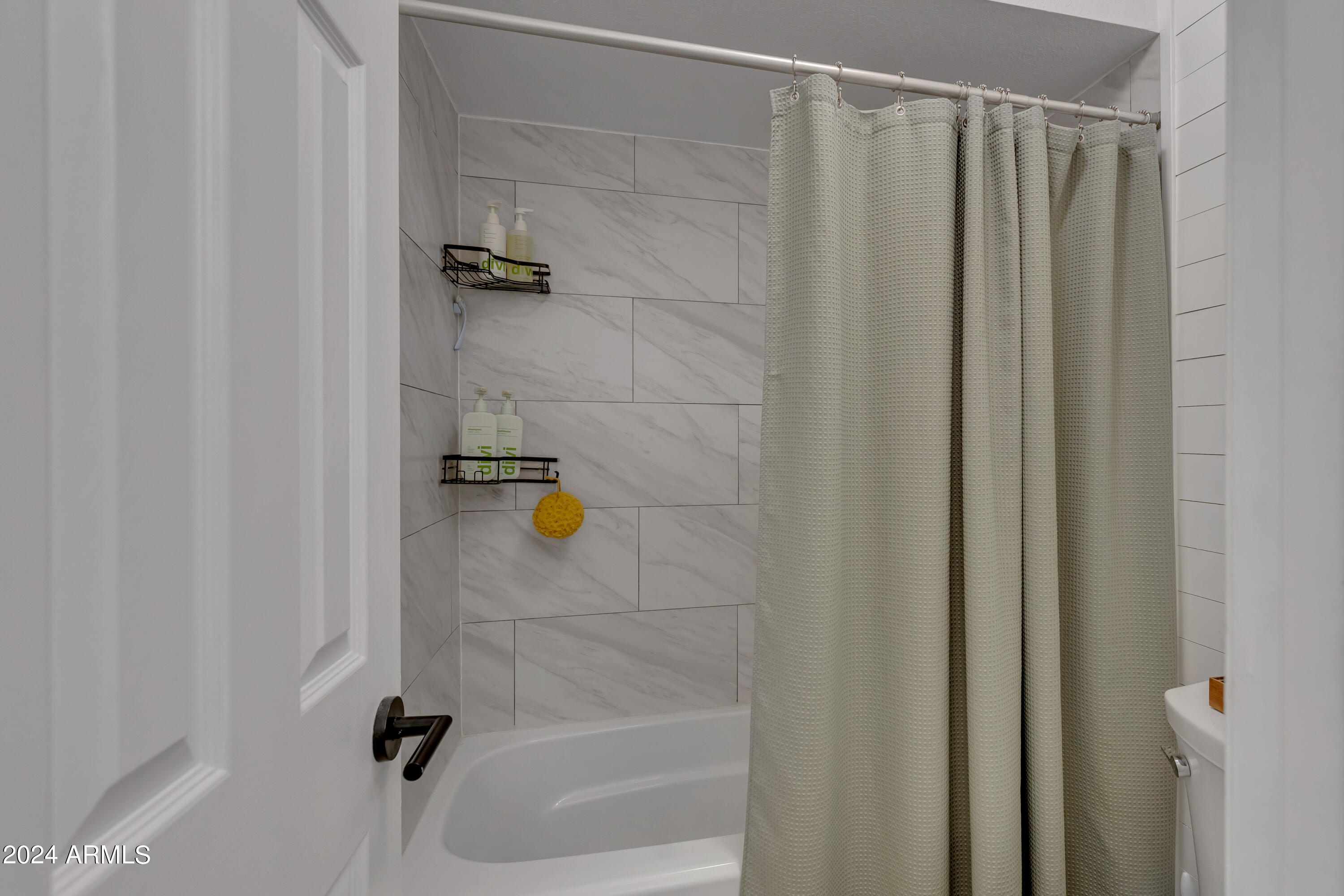 426 E MERRILL Avenue