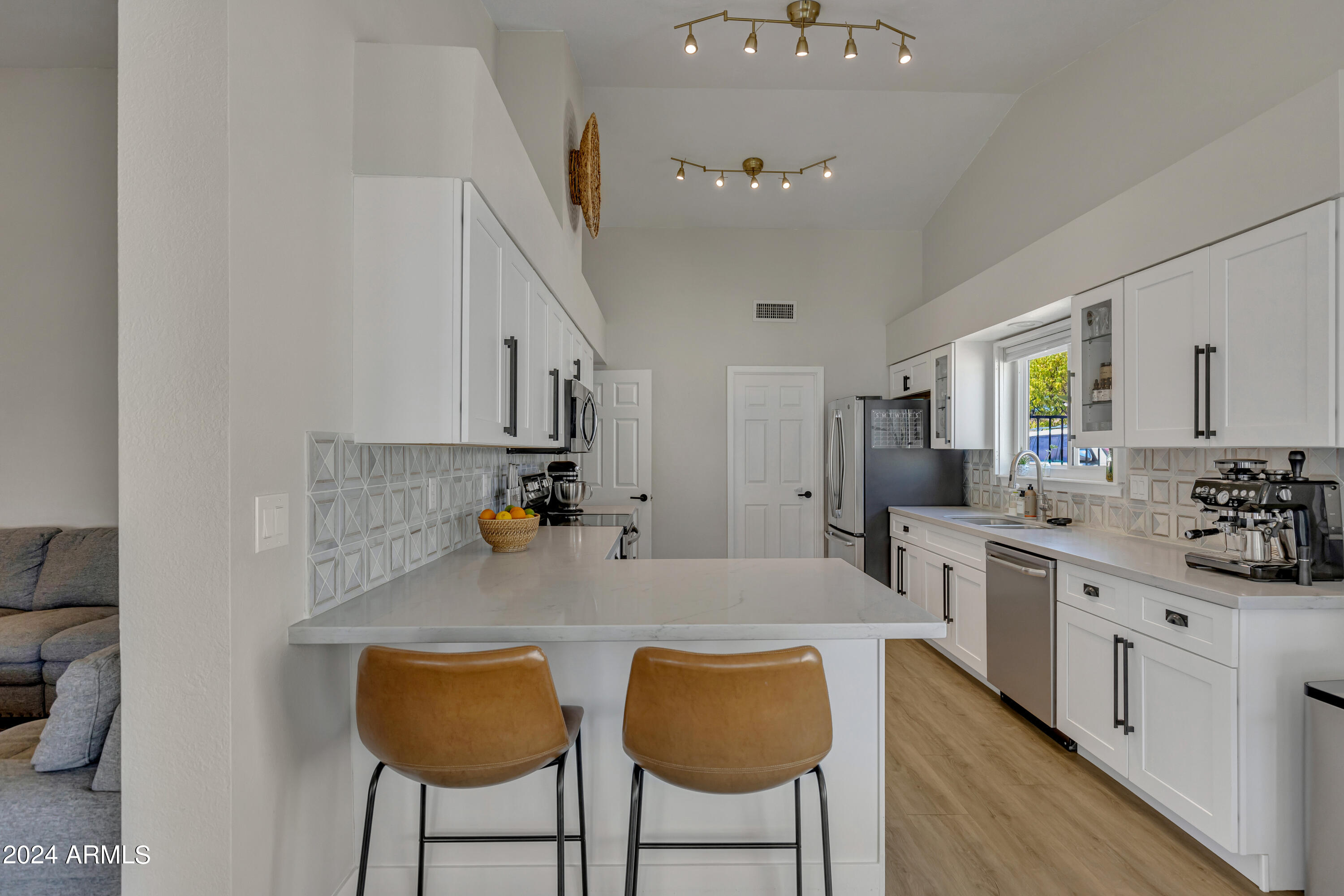 426 E MERRILL Avenue