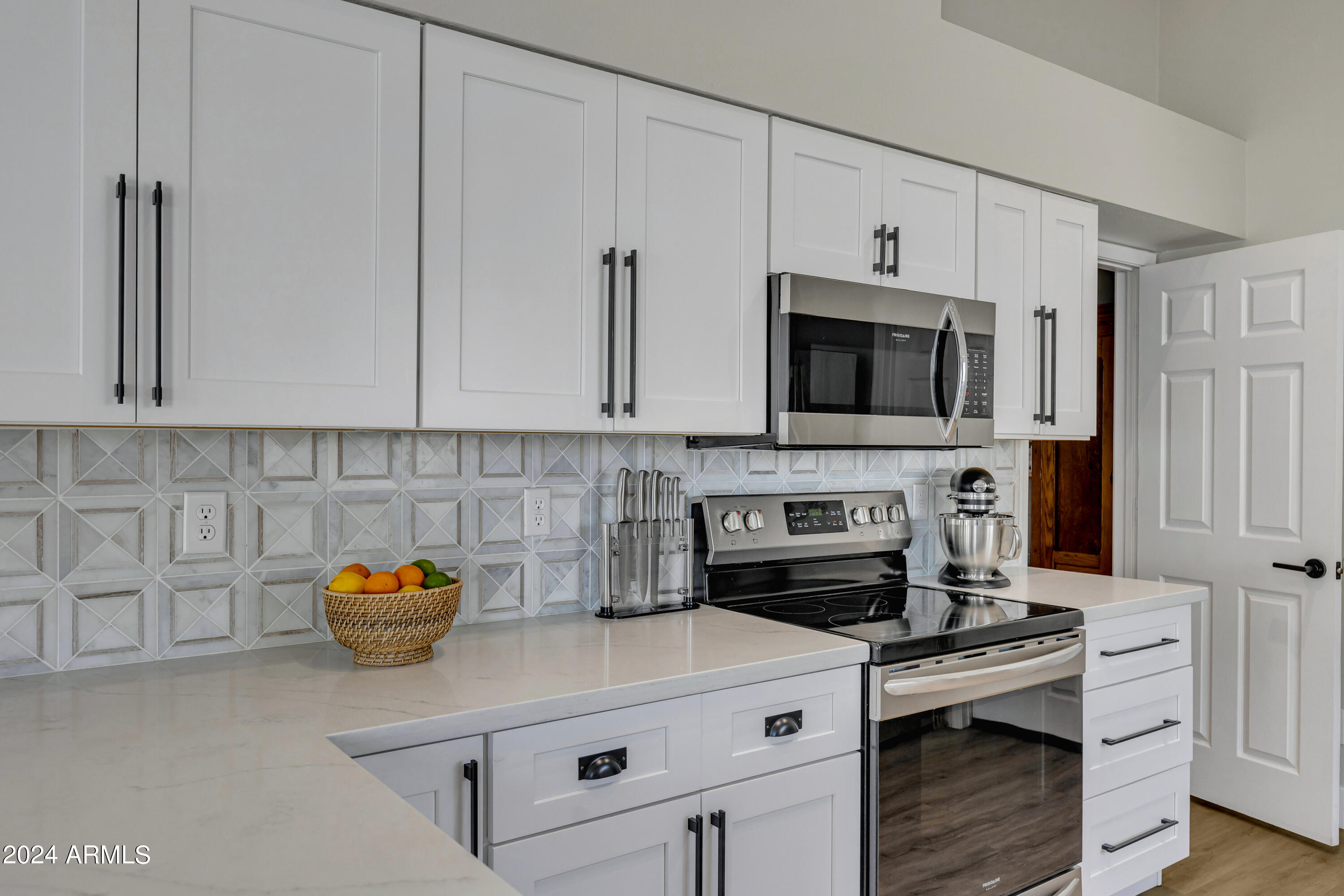 426 E MERRILL Avenue