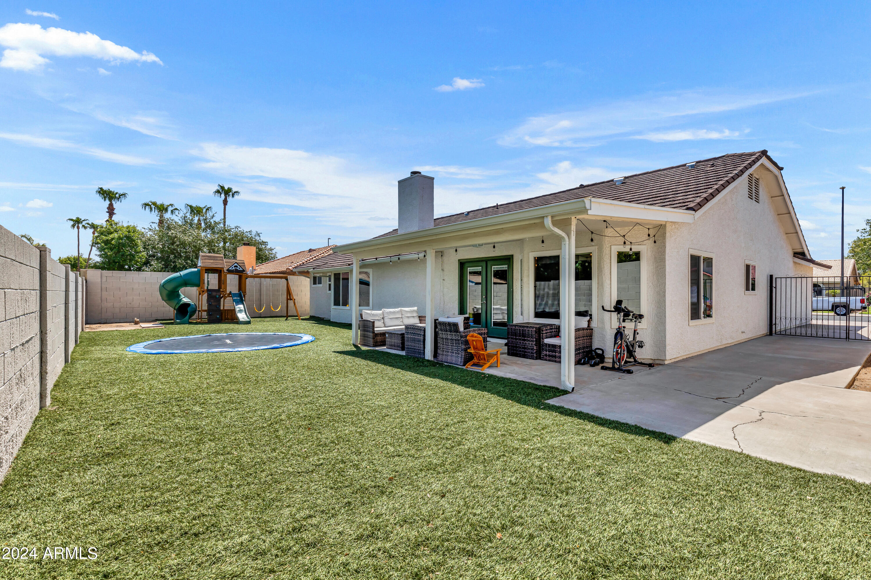 426 E MERRILL Avenue