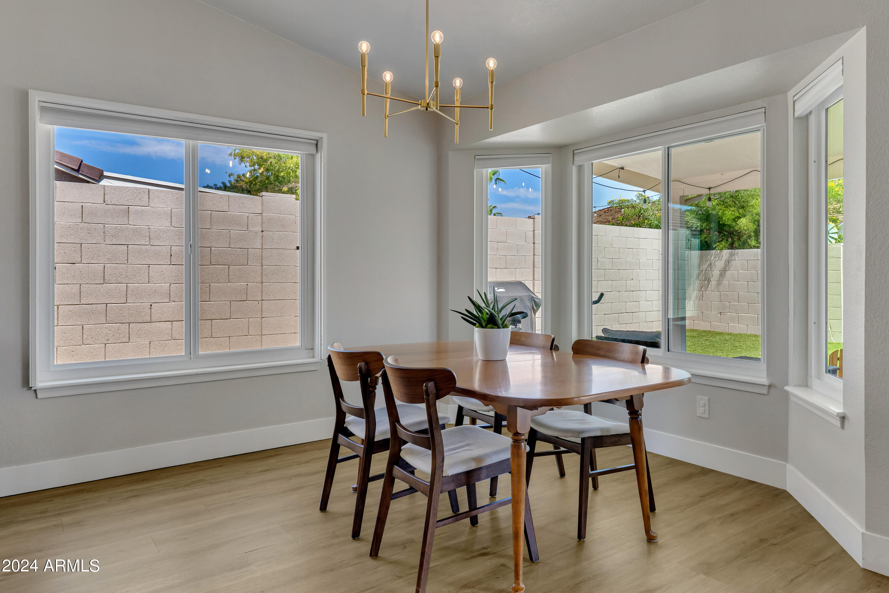 426 E MERRILL Avenue