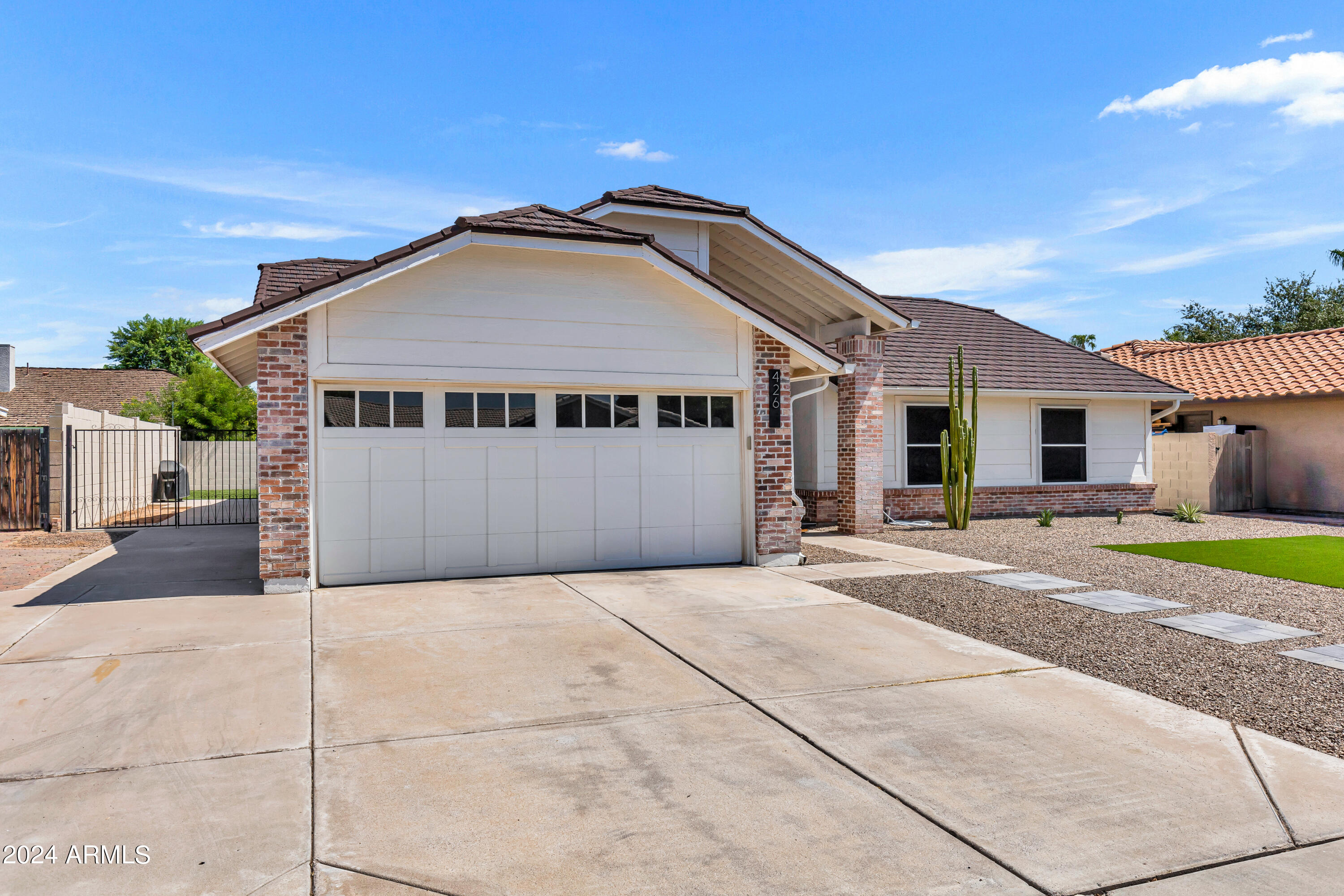 426 E MERRILL Avenue