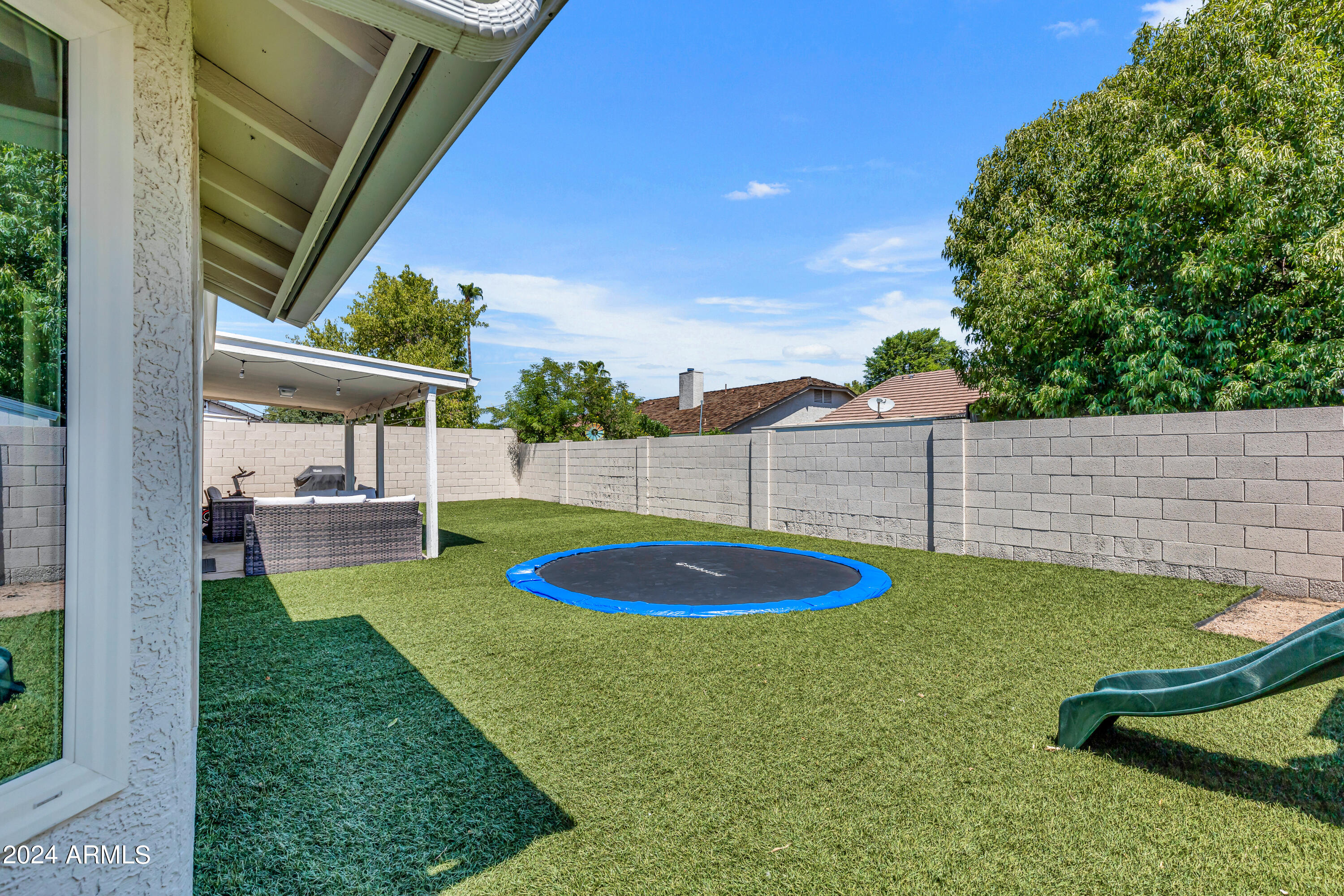 426 E MERRILL Avenue