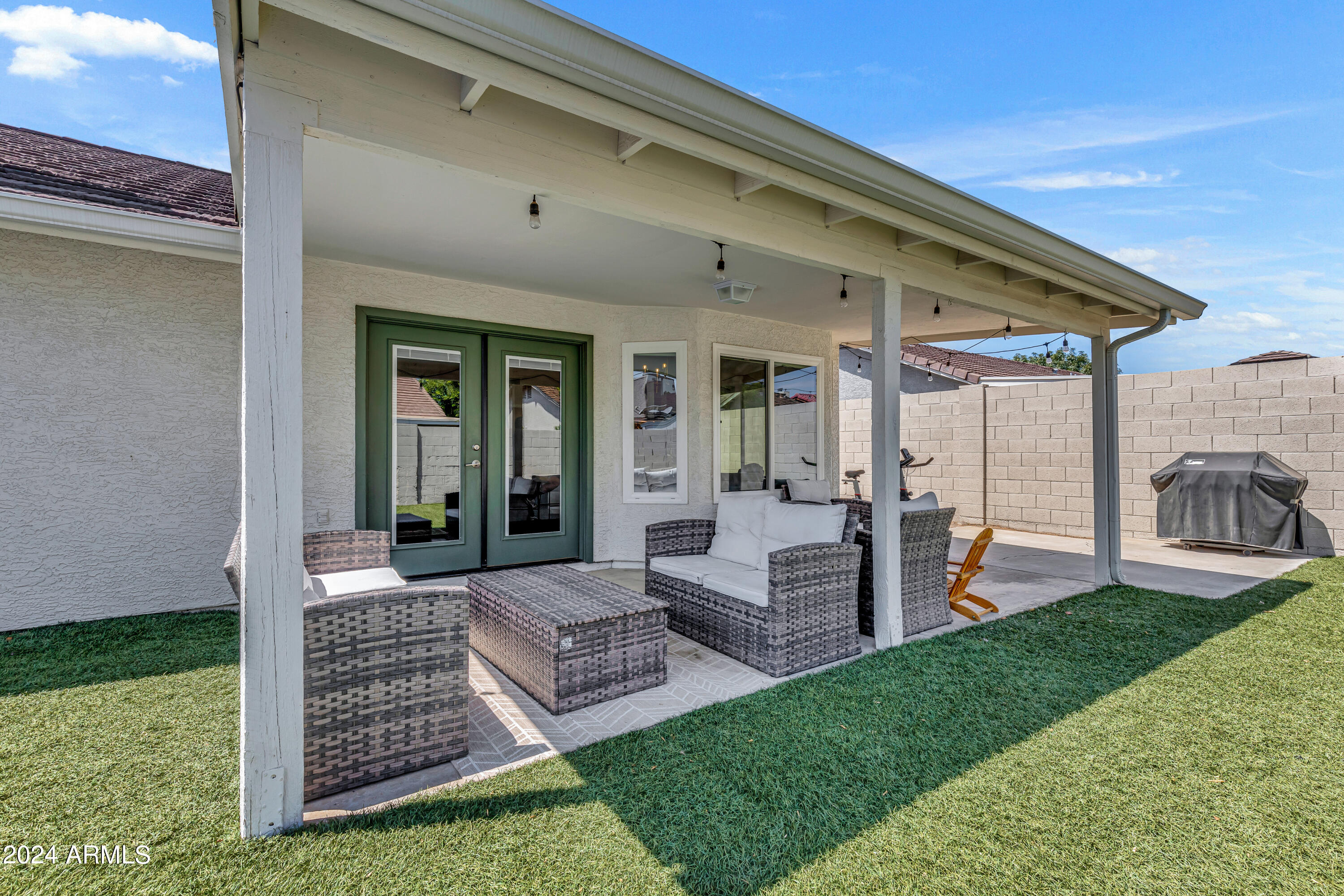 426 E MERRILL Avenue