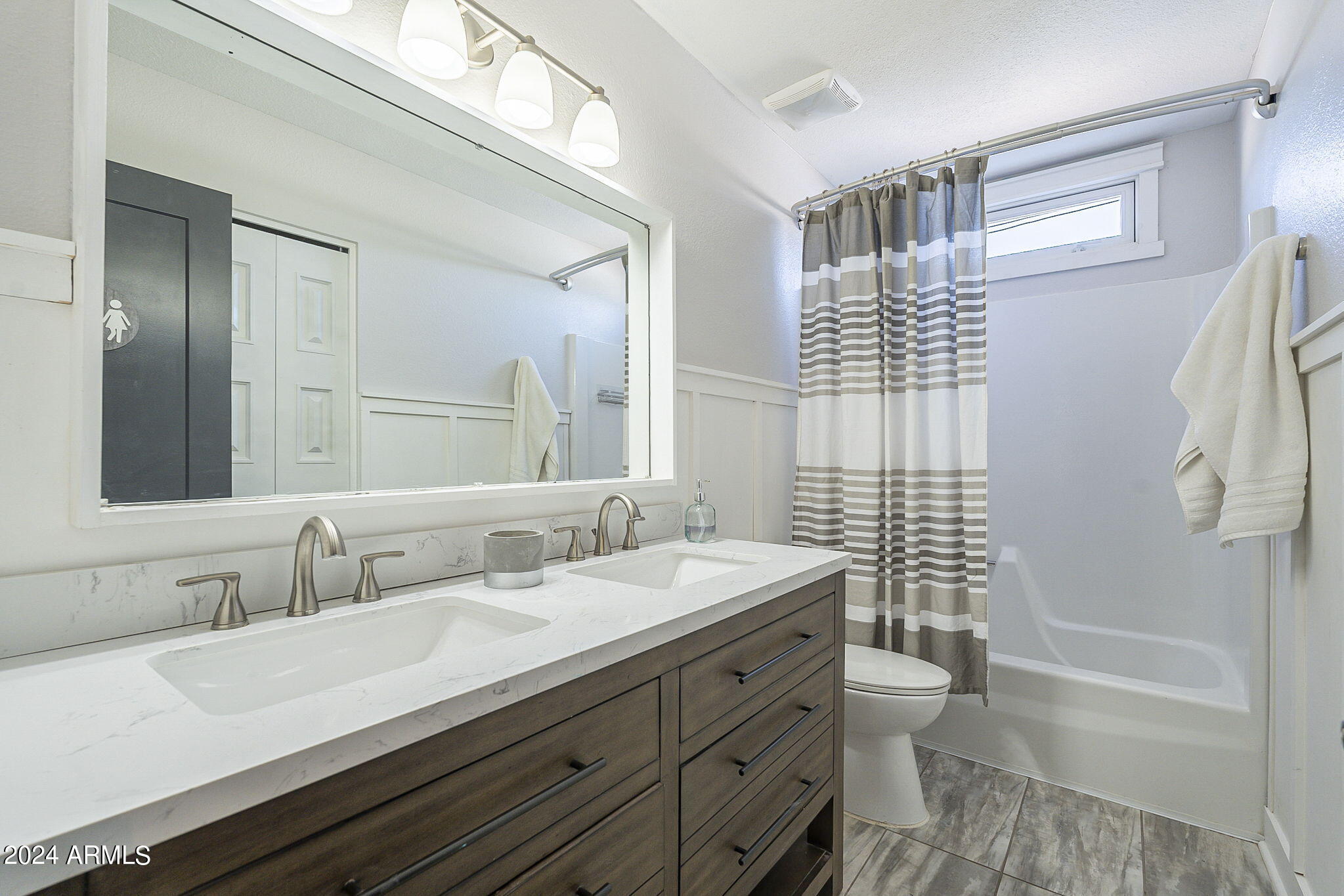 5535 W Marconi Avenue