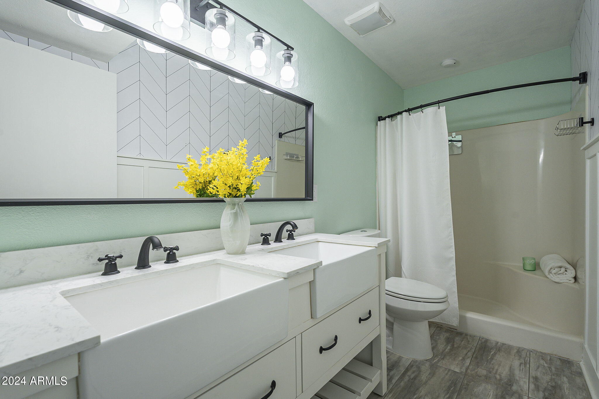 5535 W Marconi Avenue