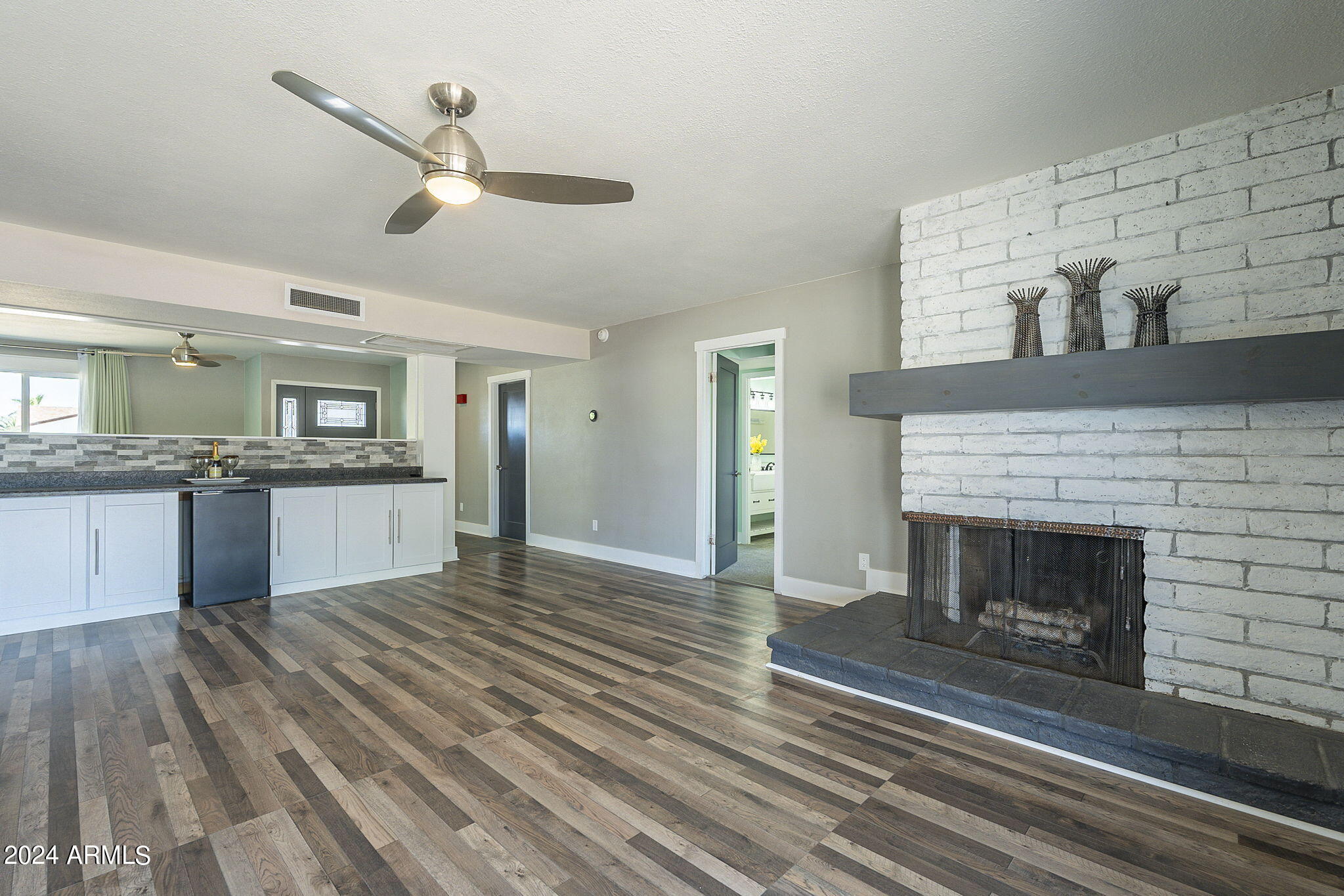 5535 W Marconi Avenue