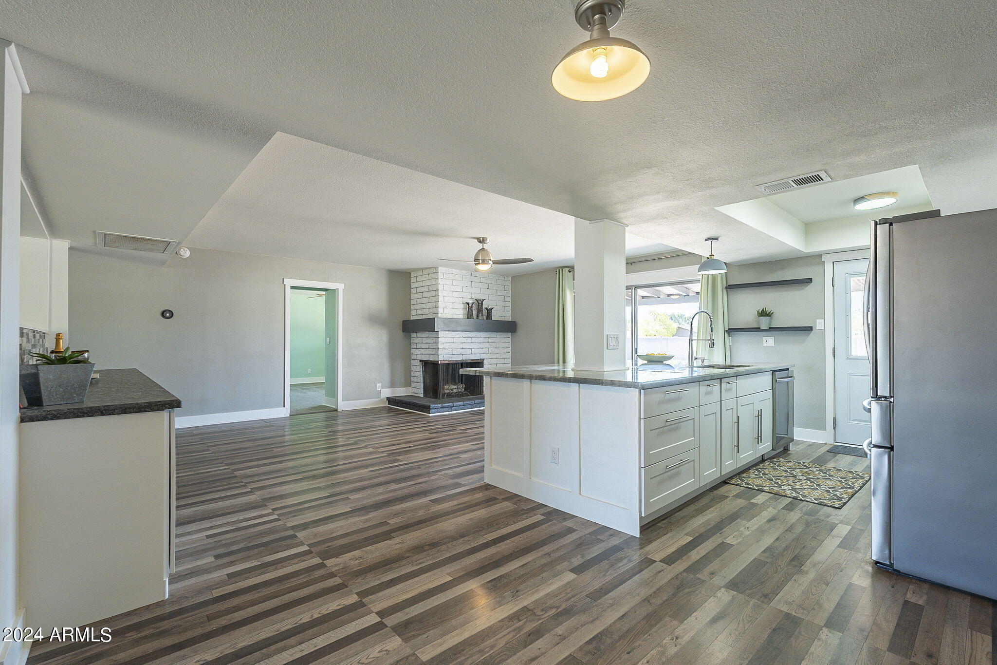 5535 W Marconi Avenue