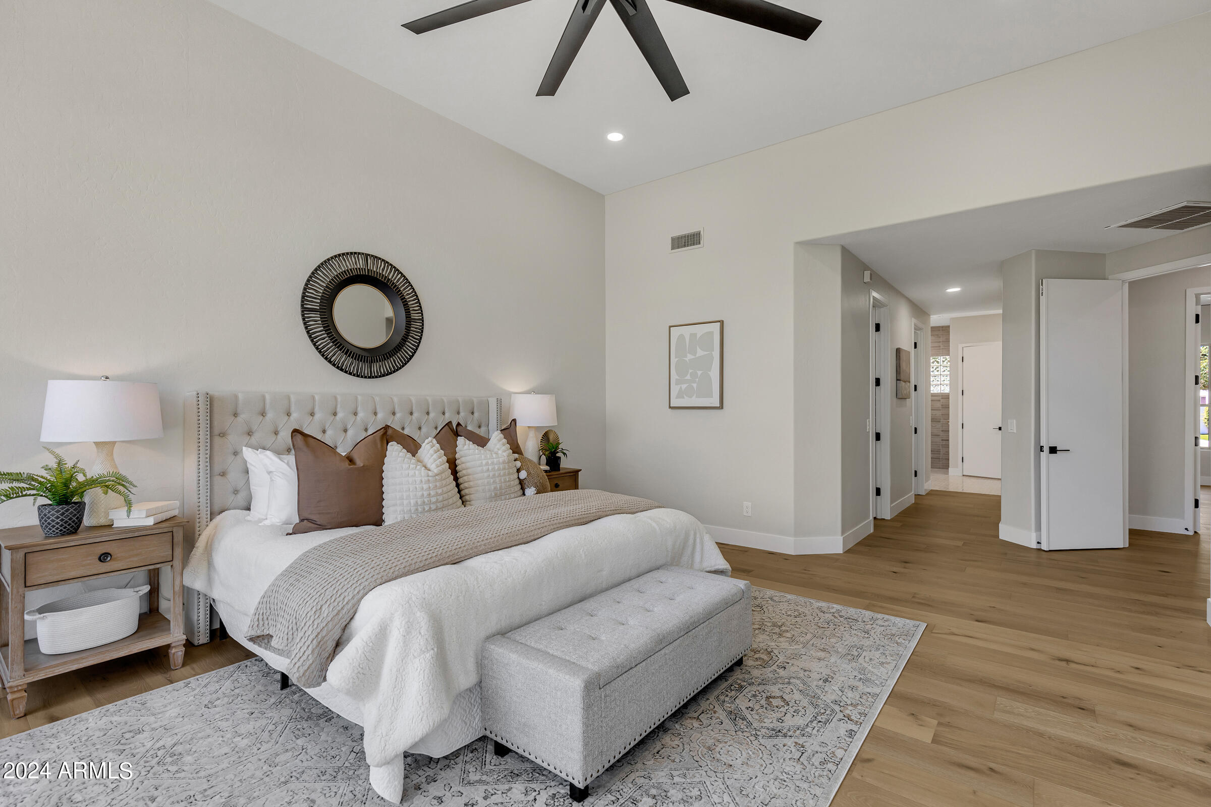 1763 W Blue Ridge Way