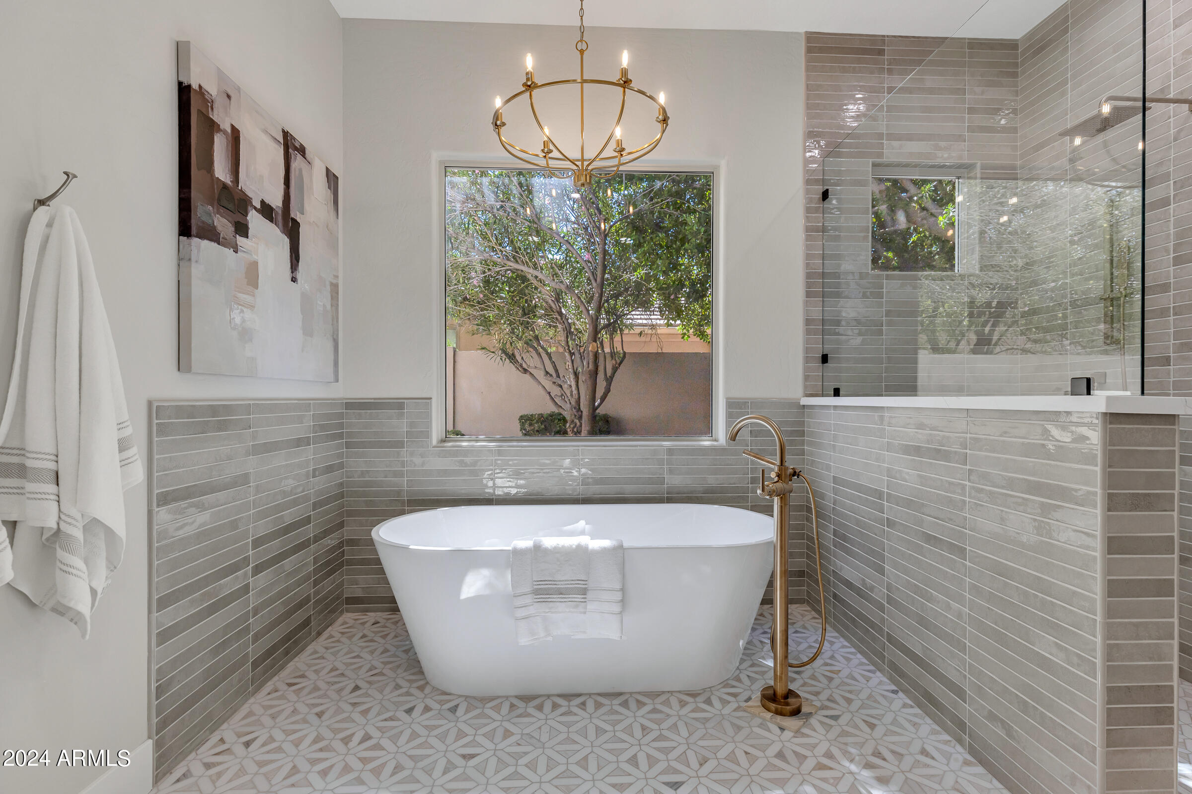 1763 W Blue Ridge Way