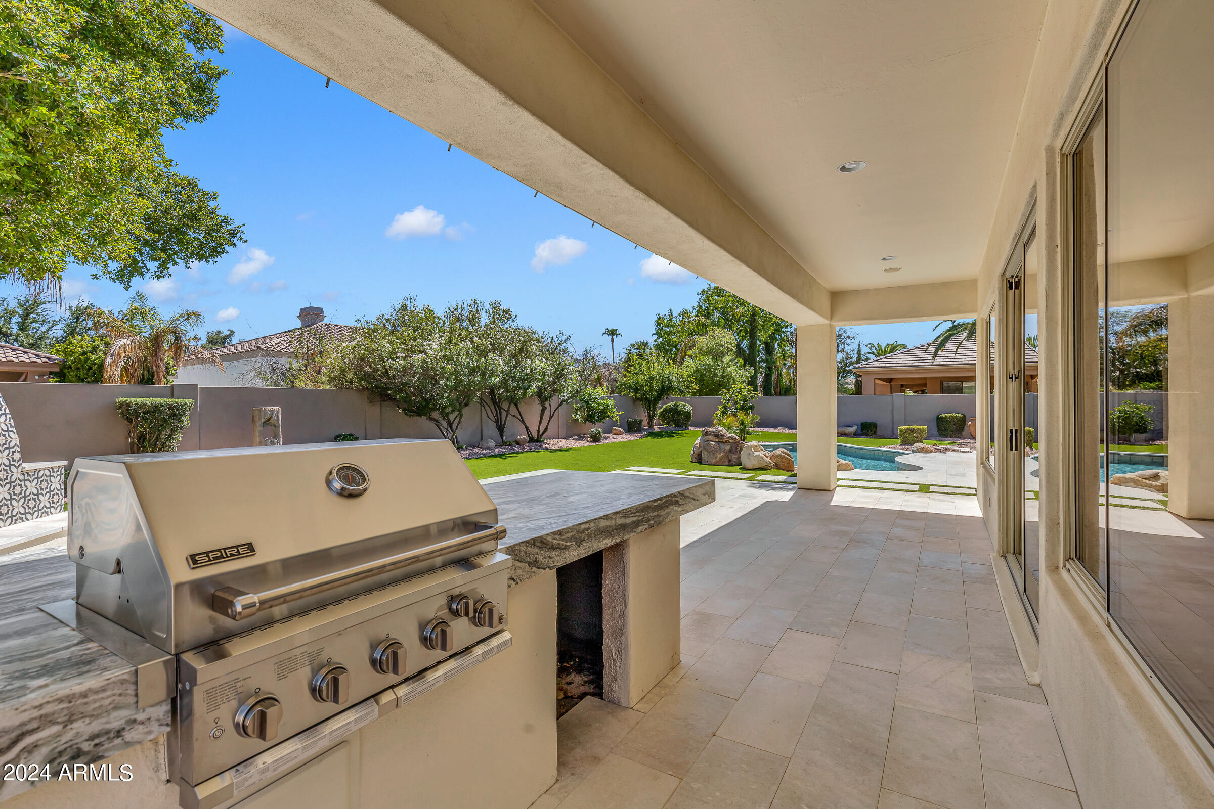 1763 W Blue Ridge Way