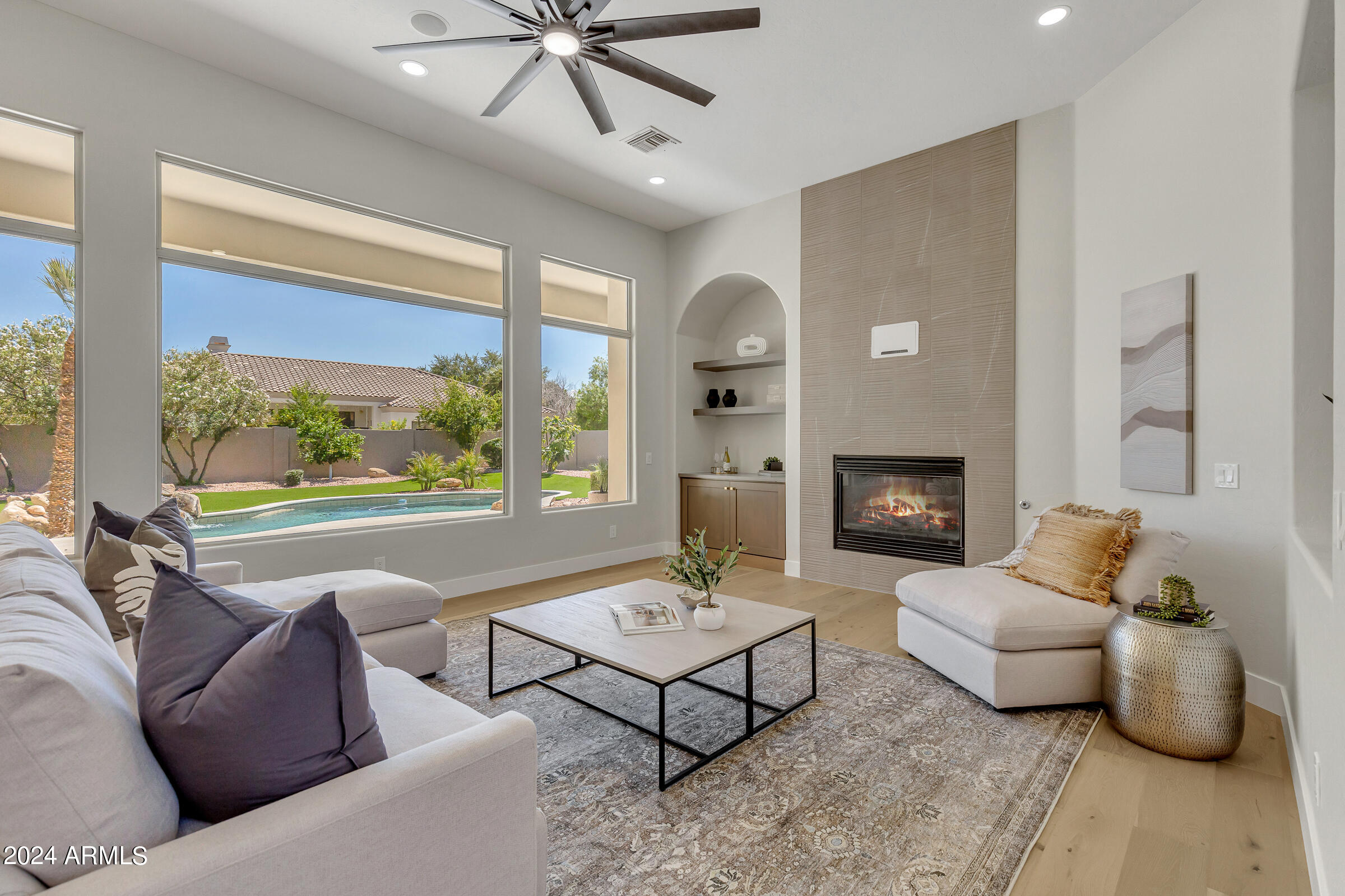 1763 W Blue Ridge Way