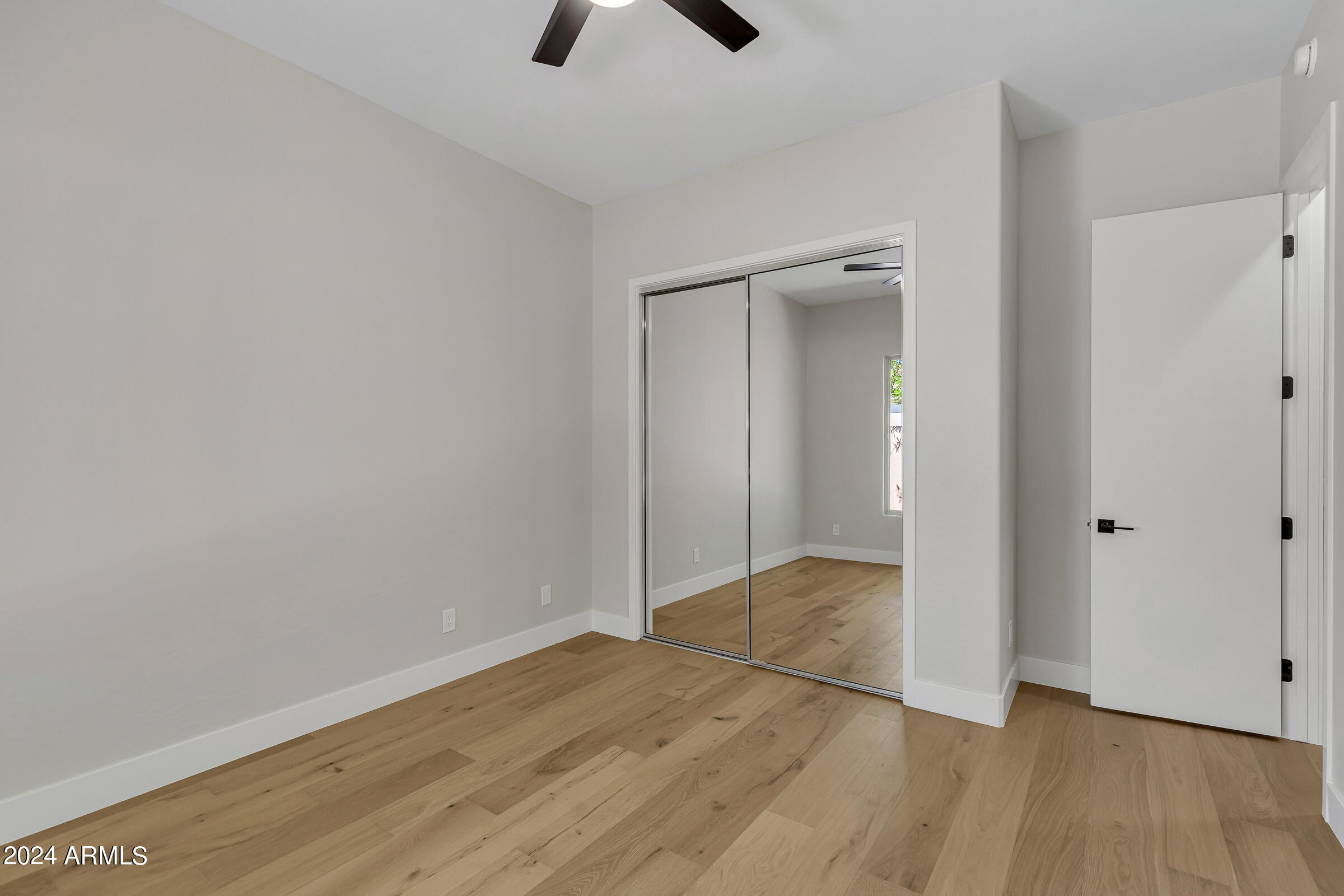 1763 W Blue Ridge Way