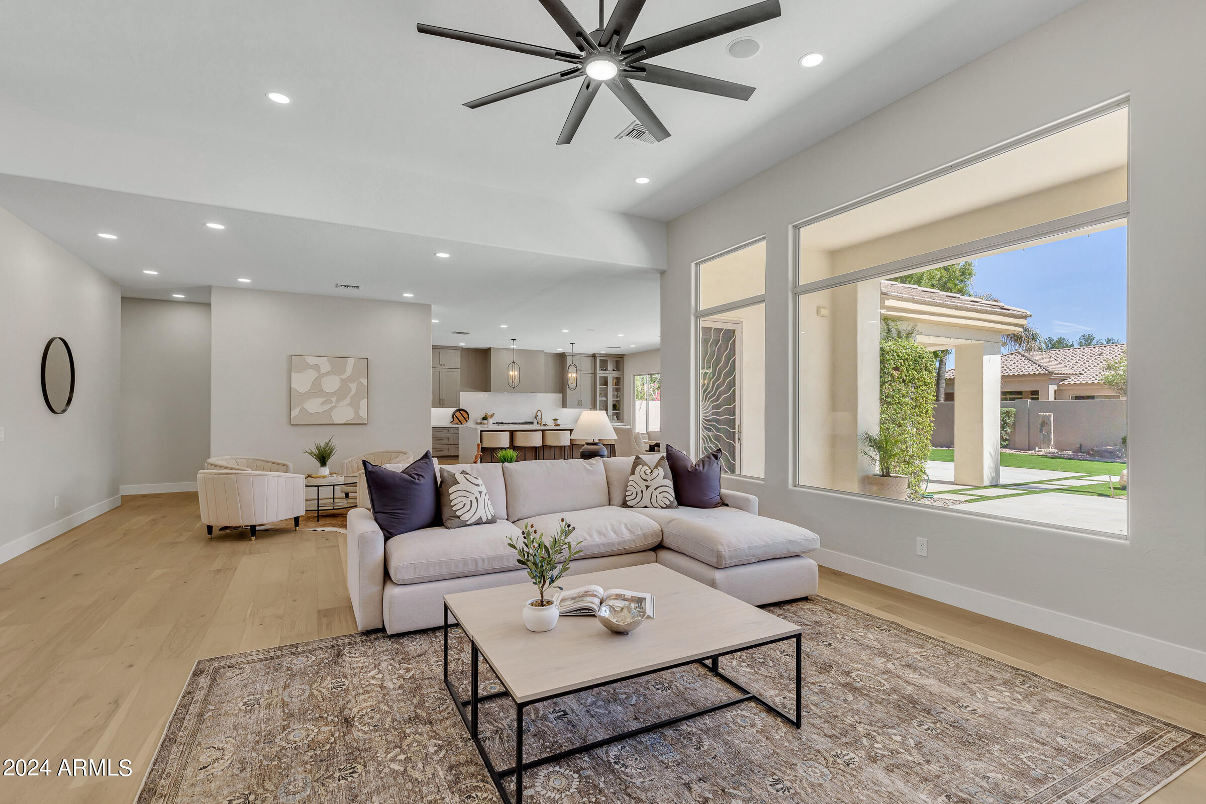 1763 W Blue Ridge Way