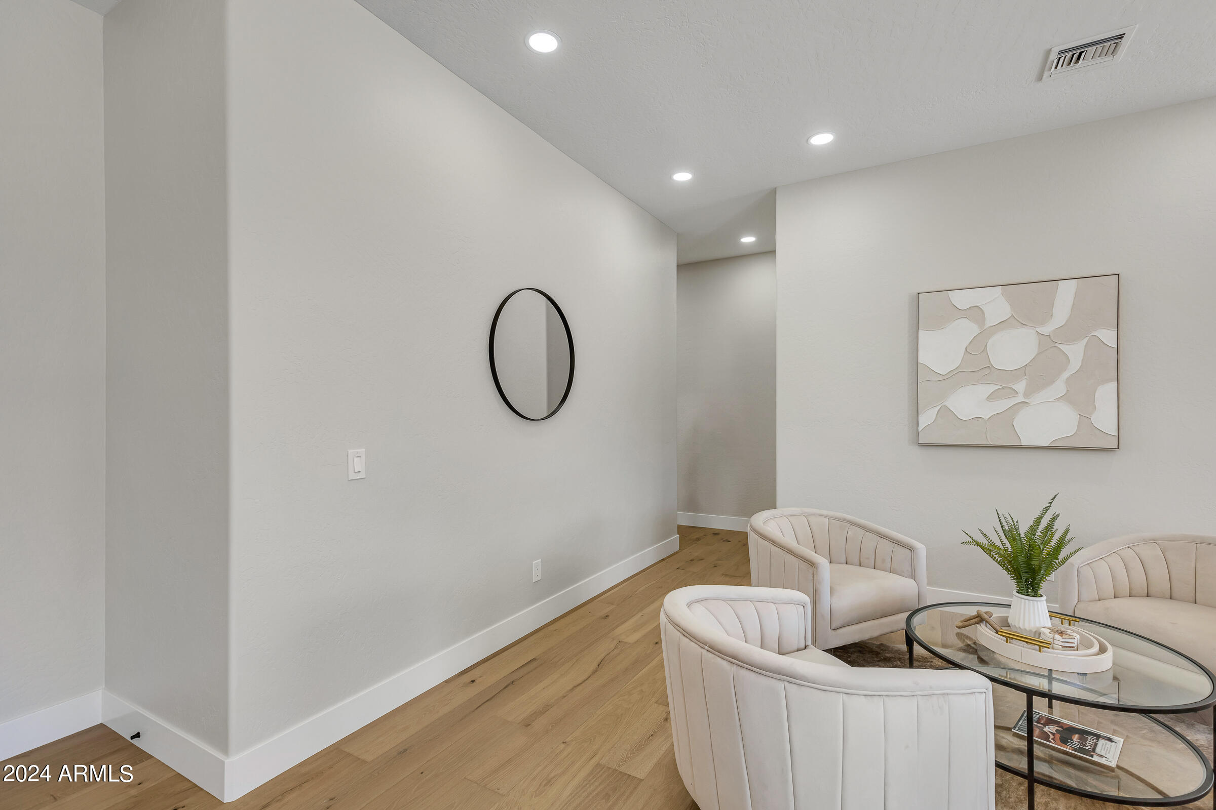 1763 W Blue Ridge Way