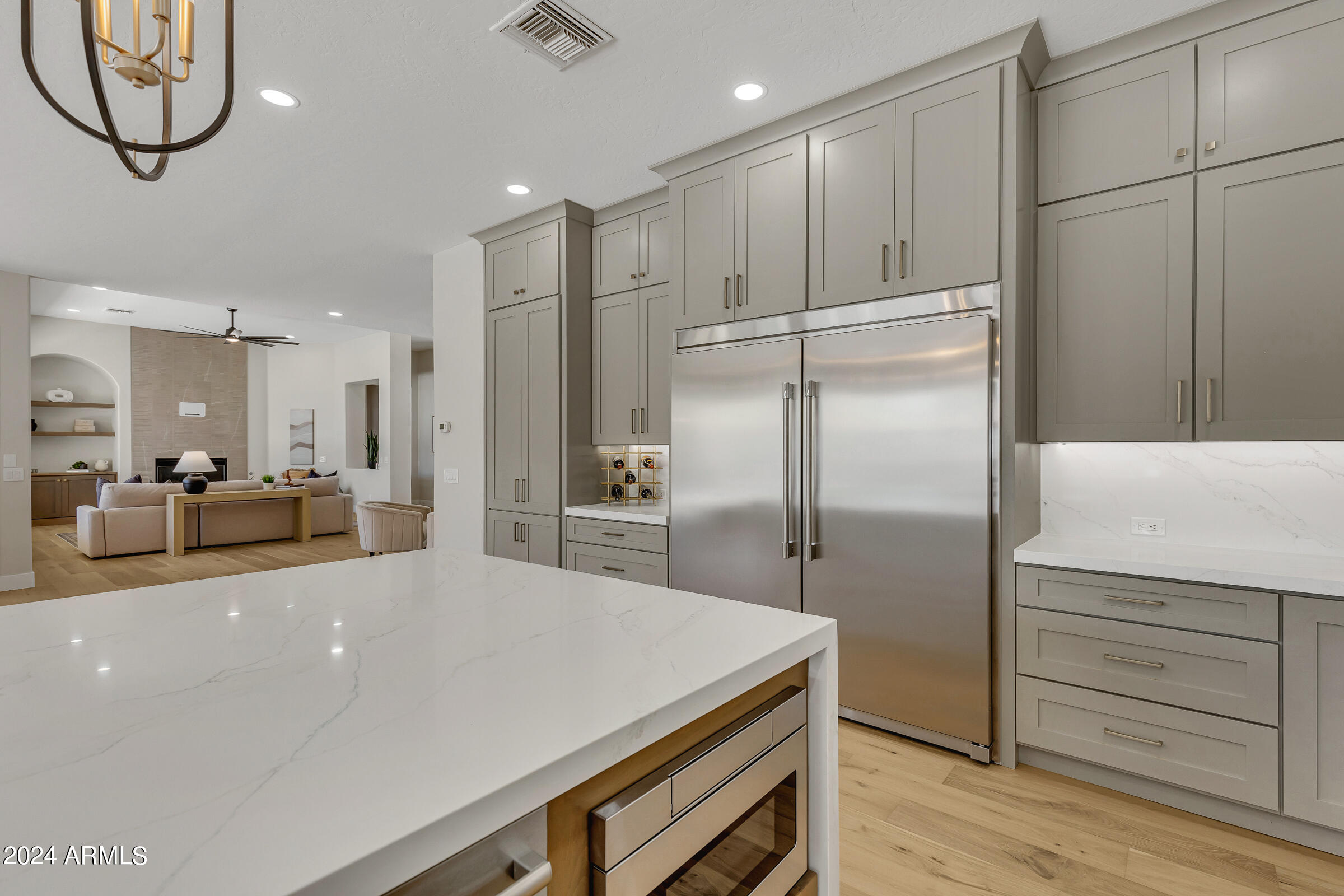 1763 W Blue Ridge Way