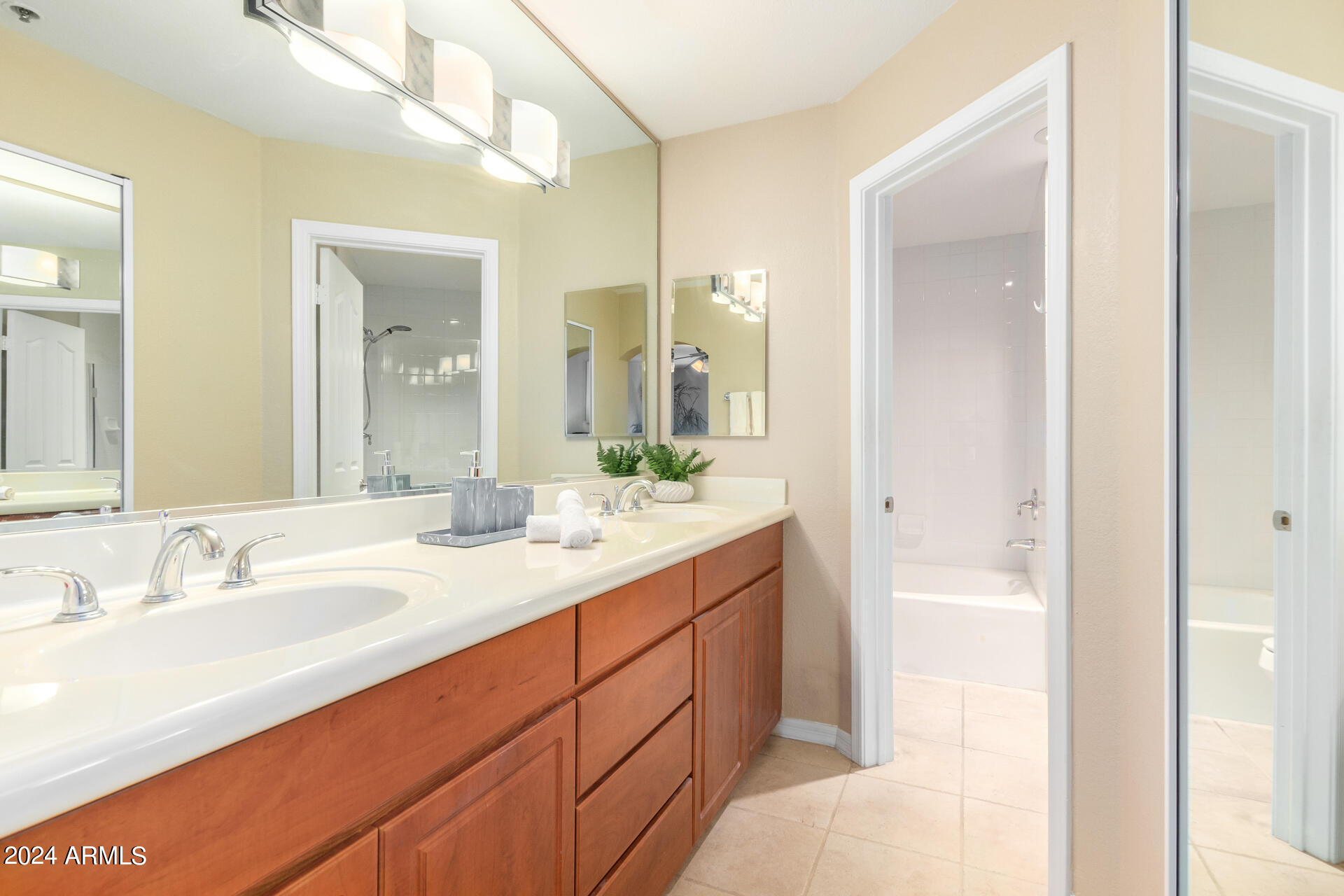 5104 N 32ND Street # 216