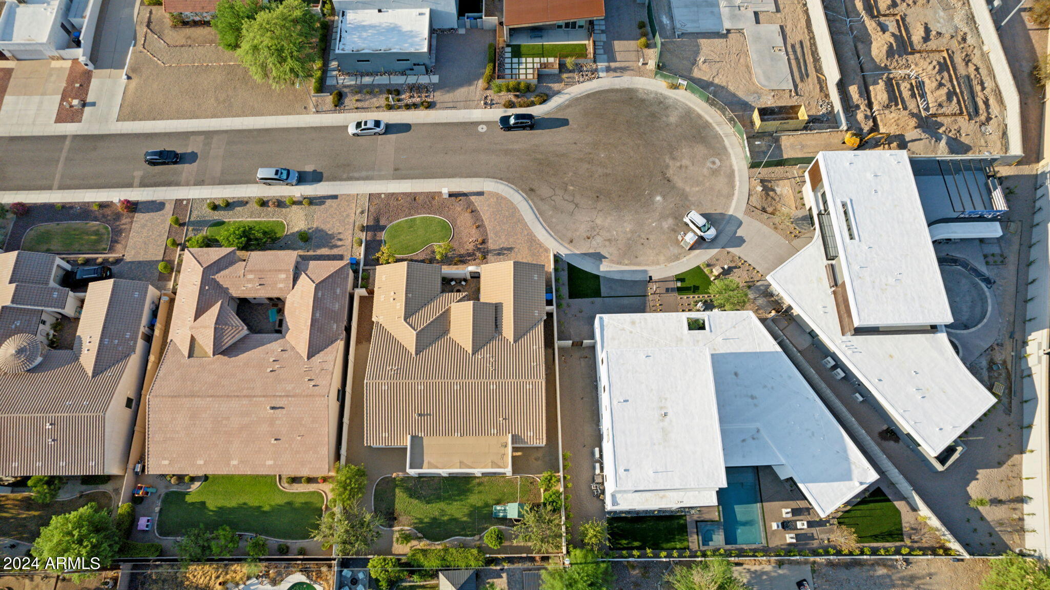 1827 E PALMAIRE Avenue