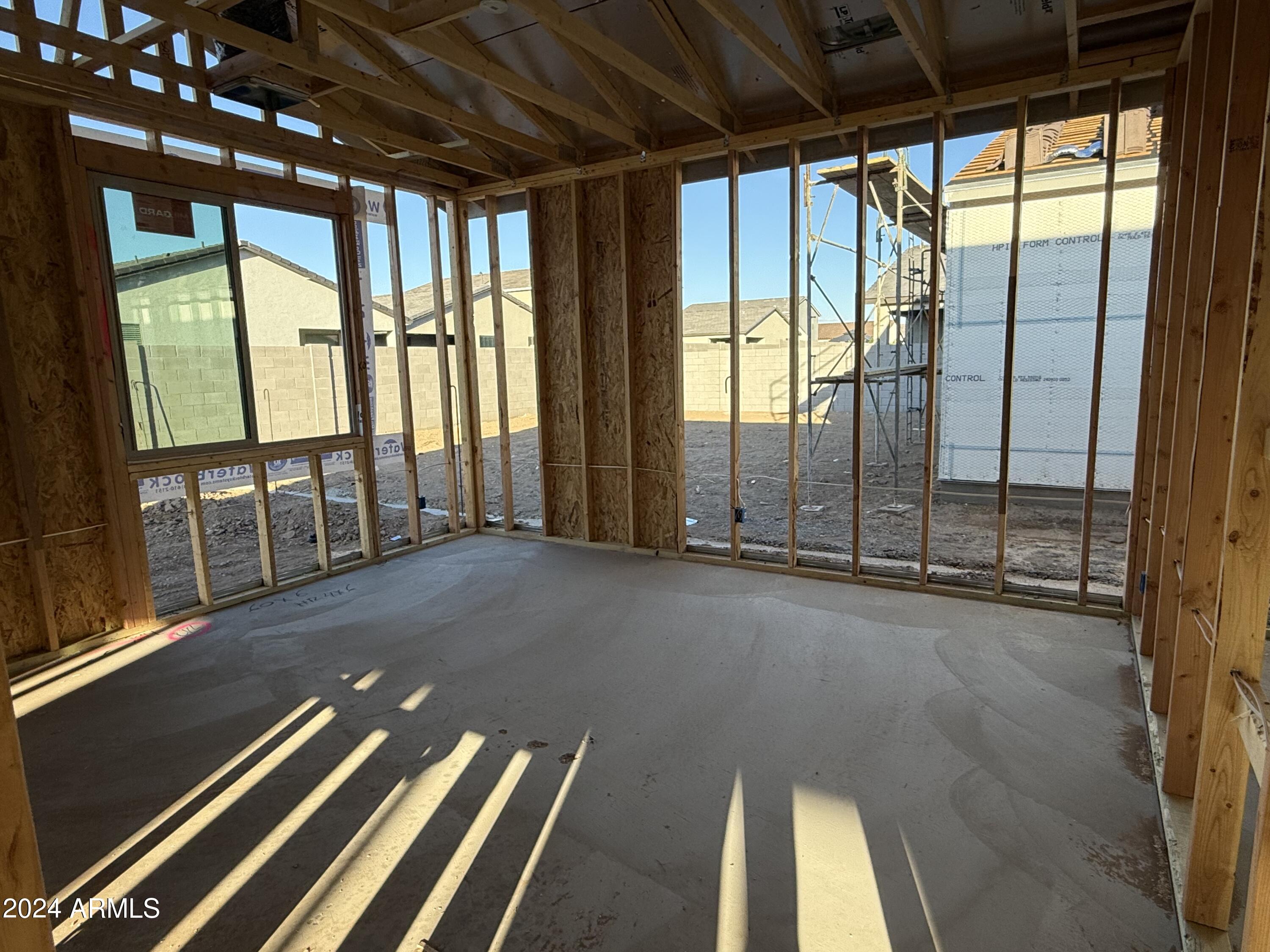 2308 E WAGON WHEEL Lane