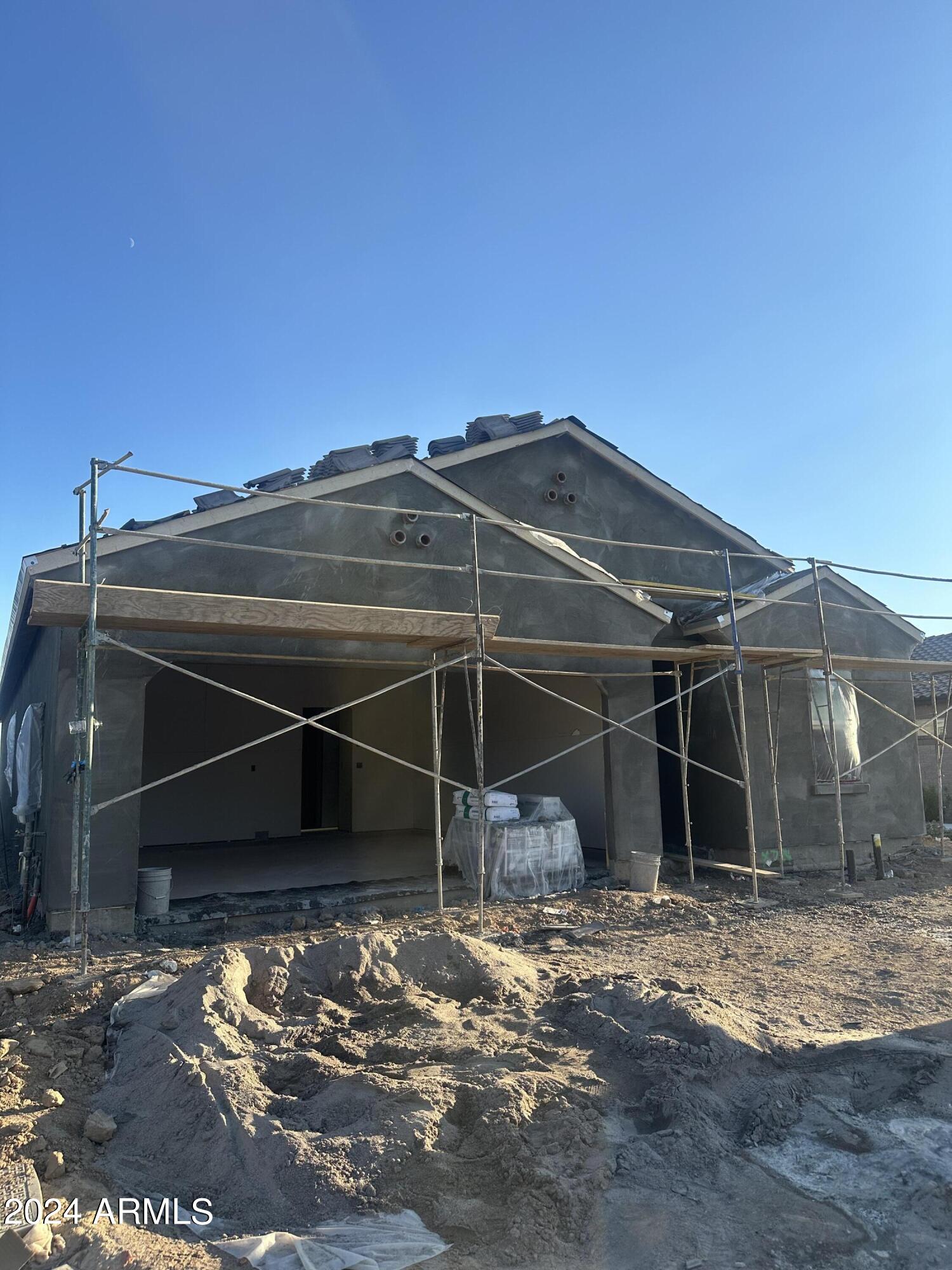2041 E GRAZING MEADOW Lane