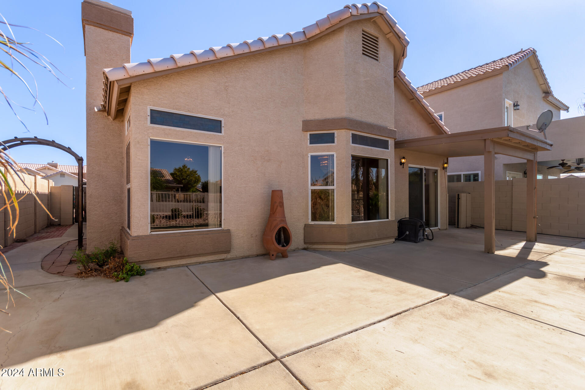 668 S CATALINA Street