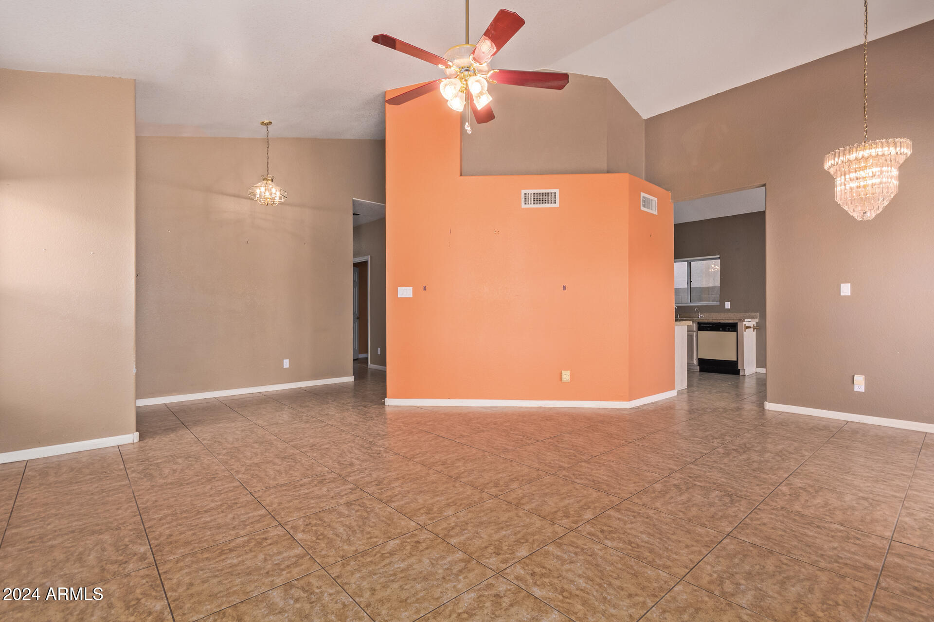 668 S CATALINA Street