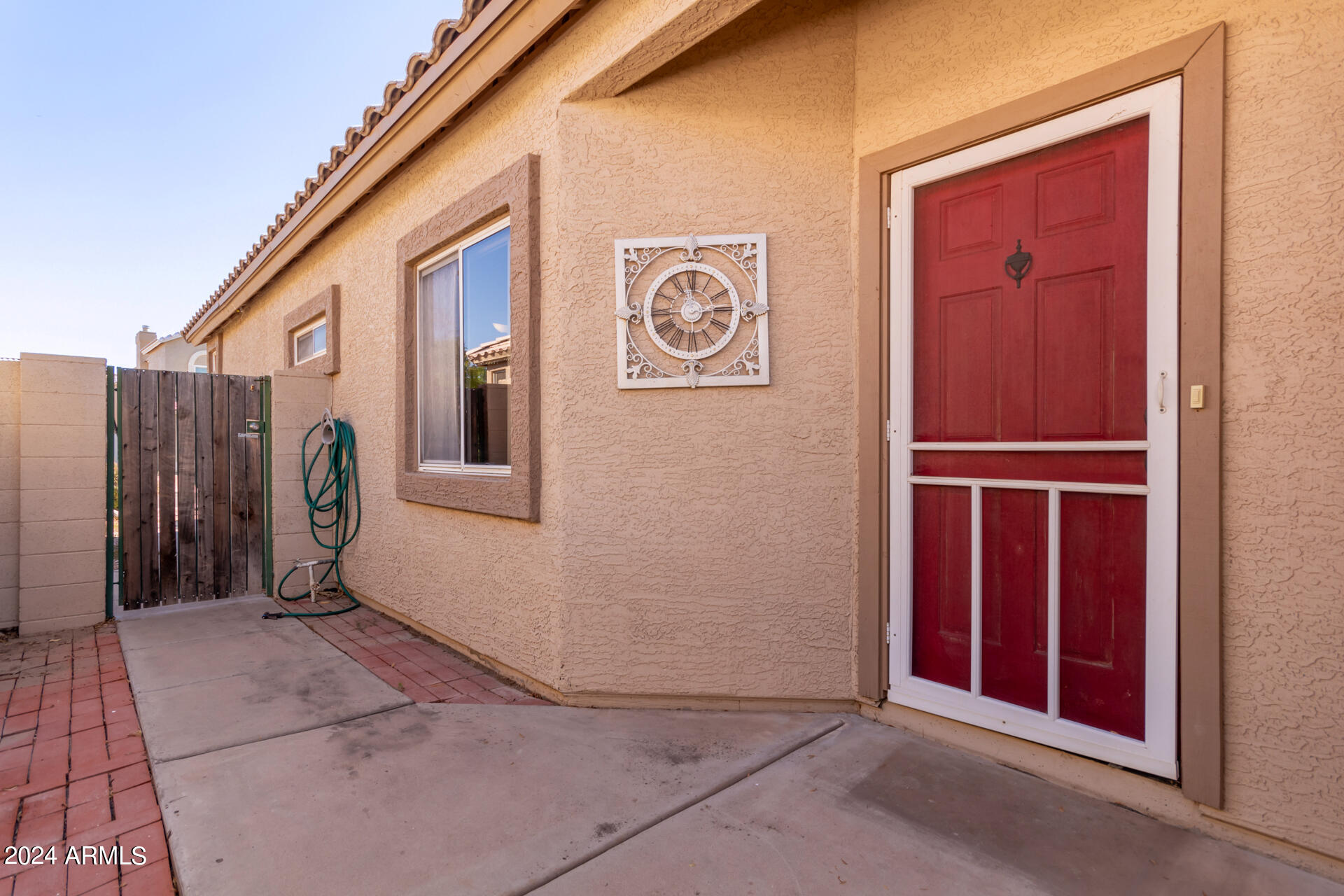 668 S CATALINA Street